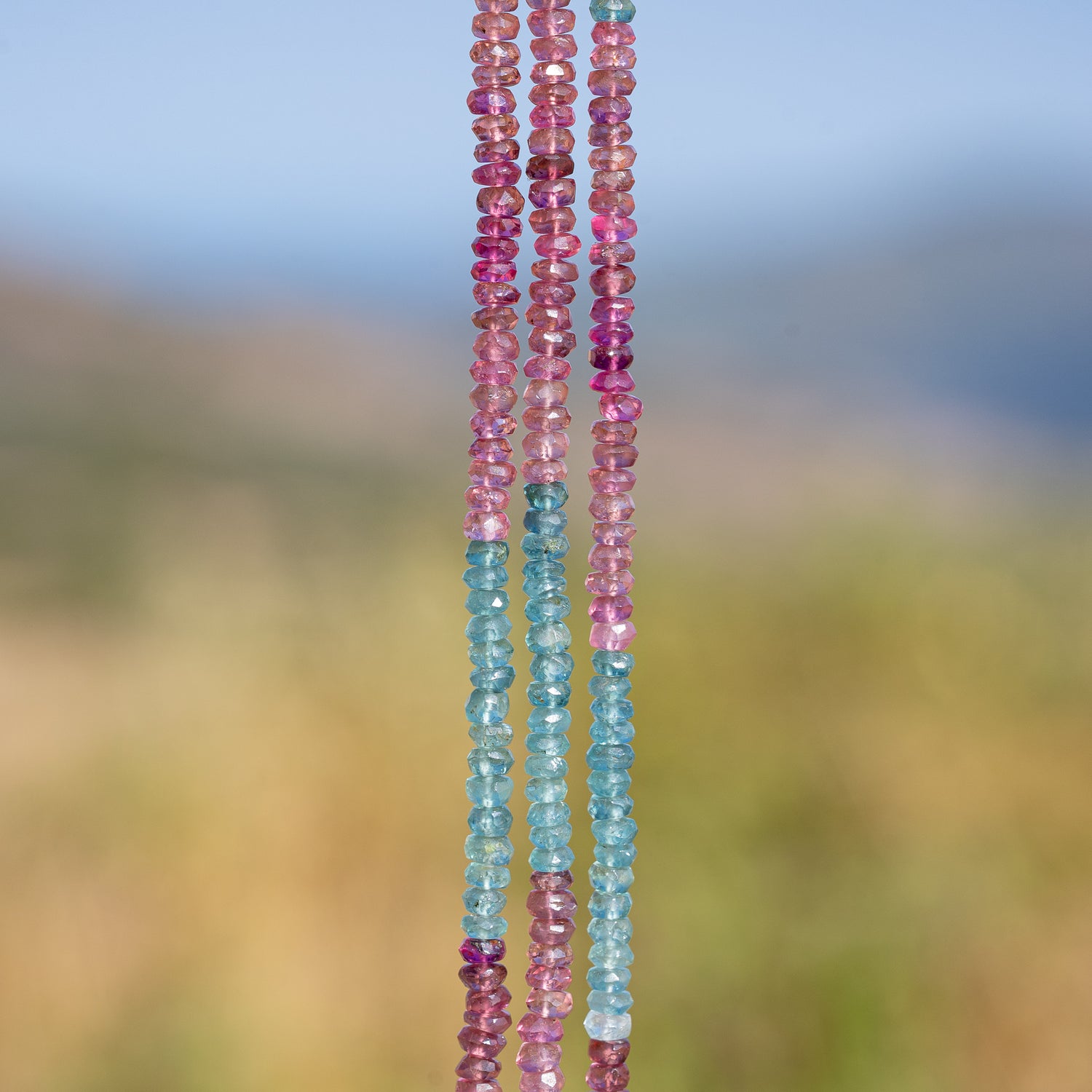 Perles rondelles facettes de Tourmaline rose et bleue de env 3,5 mm ( lot de 6 perles )