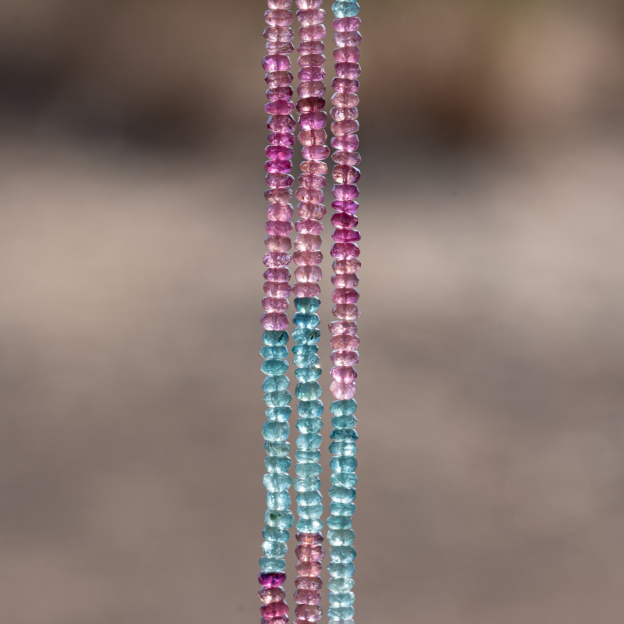 Perles rondelles facettes de Tourmaline rose et bleue de env 3,5 mm ( lot de 6 perles )