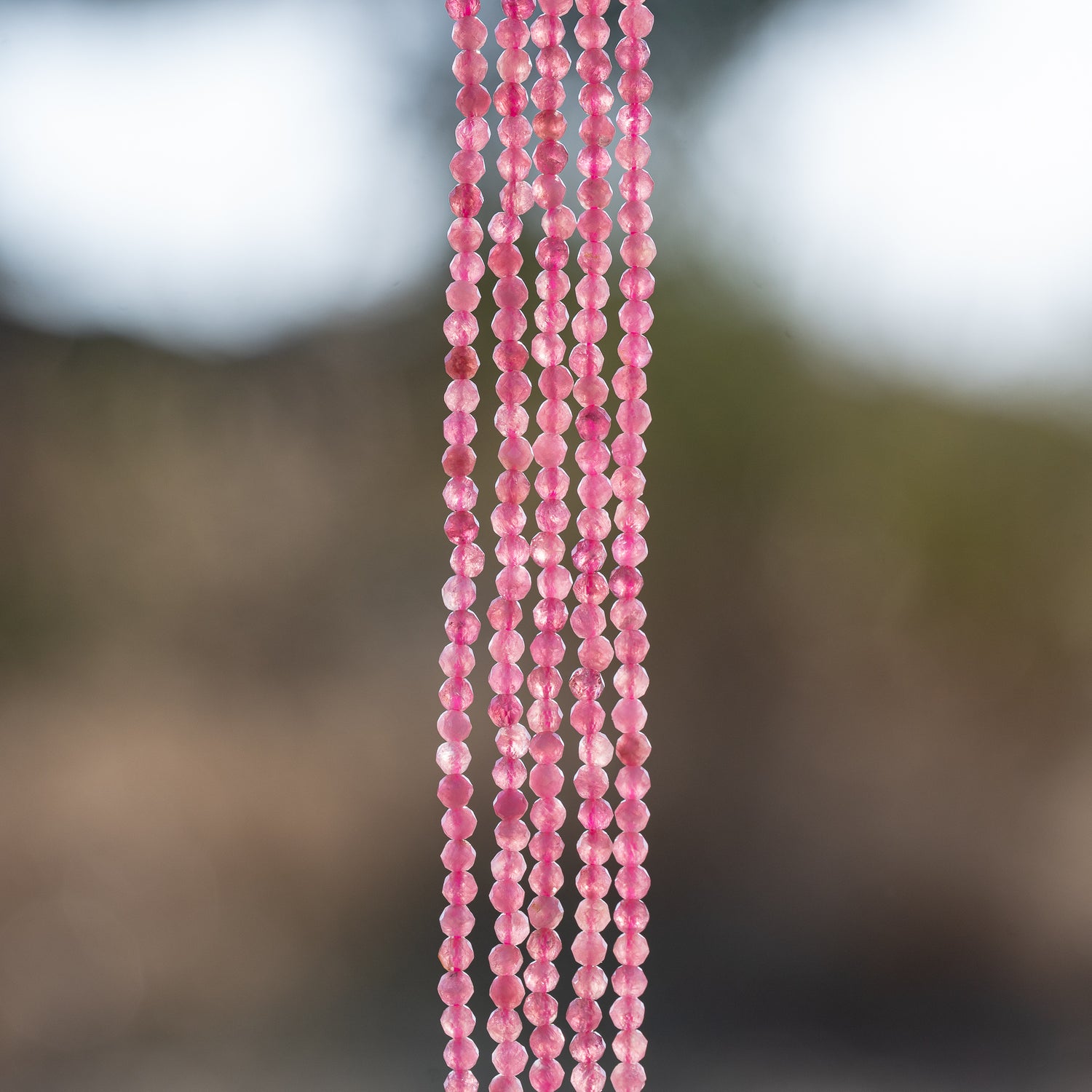Perles rondes facettes de Tourmaline rose de 2,5 mm ( rang de env 166 perles )