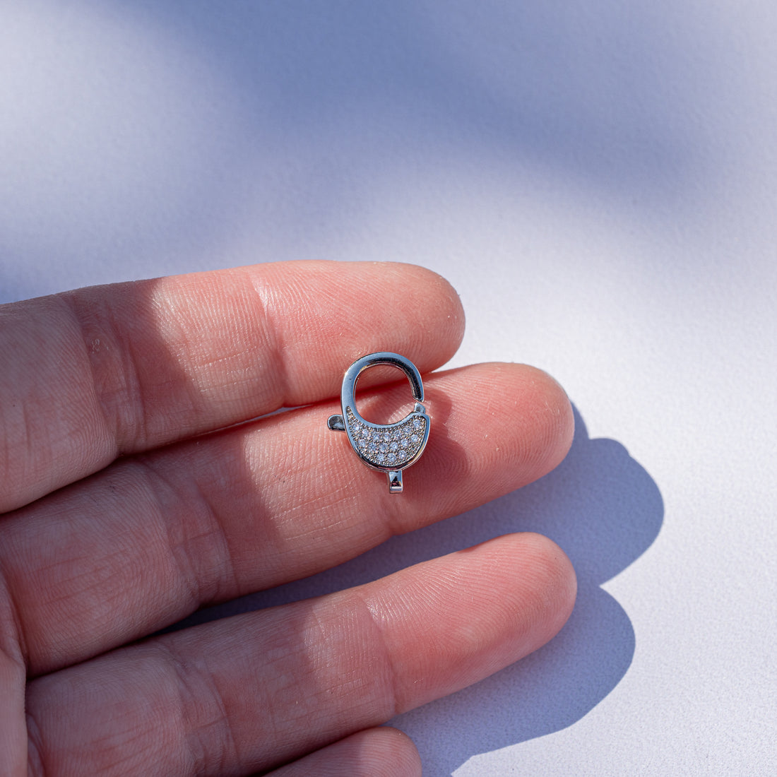 Fermoirs mousqueton ovales en laiton plaqué platine et zirconium de 16,5 mm ( à l&