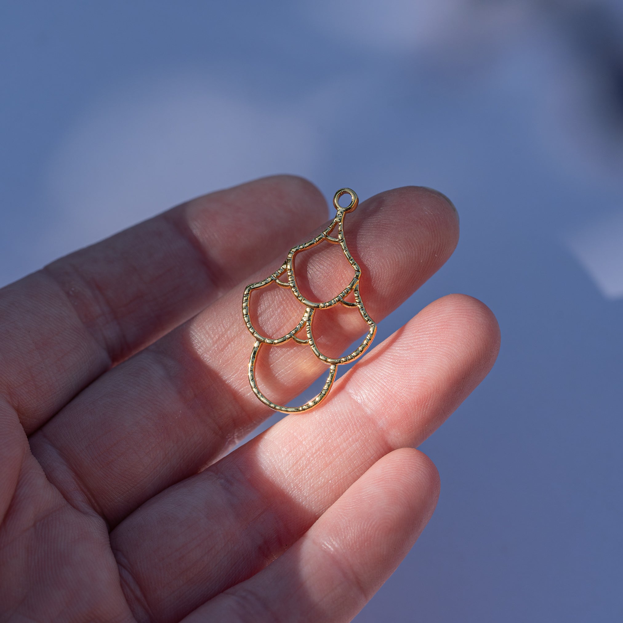 Breloque connecteur goutte/pétale en acier inoxydable doré de 34 mm ( à l&