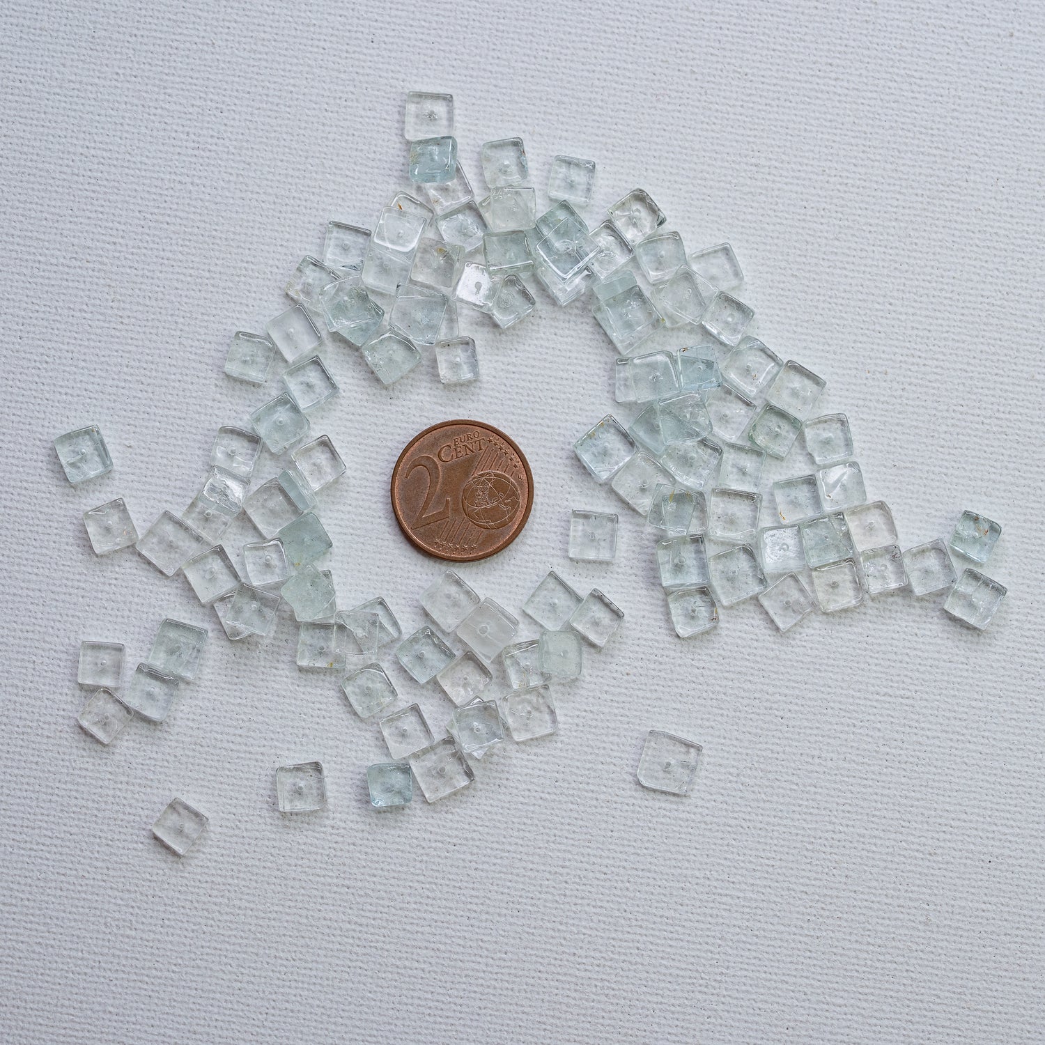 Perles carrées plates lisses en Aigue-marine de env 6 mm ( lot de 8 perles )