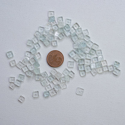 Perles carrées plates lisses en Aigue-marine de env 6 mm ( lot de 8 perles )