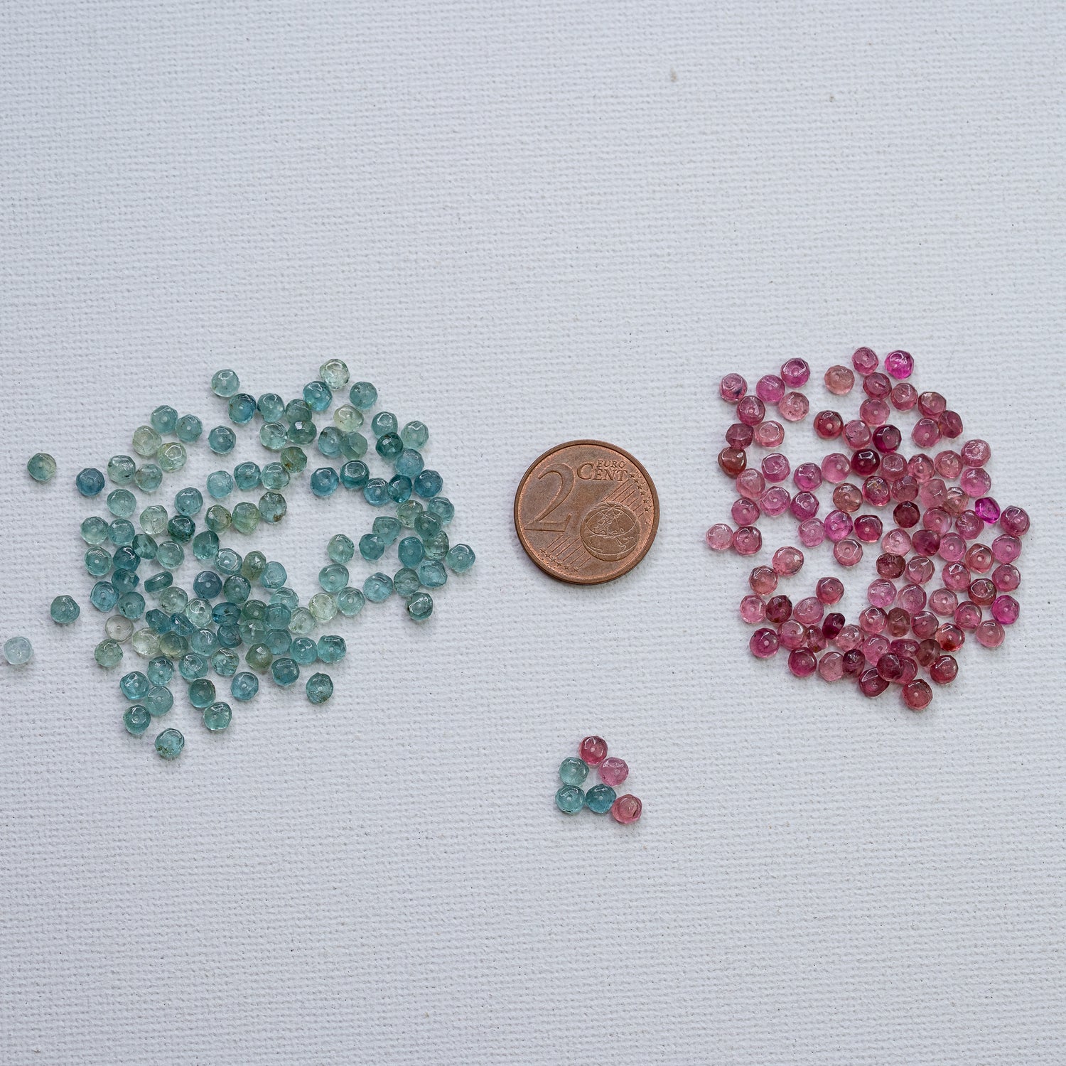 Perles rondelles facettes de Tourmaline rose et bleue de env 3,5 mm ( lot de 6 perles )
