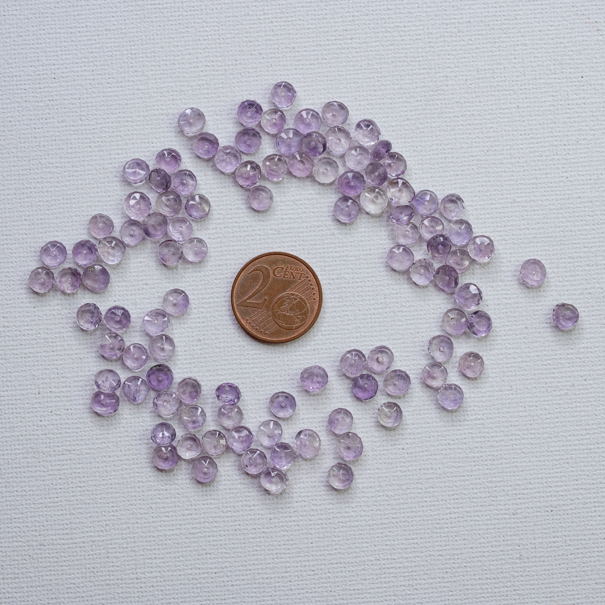 Perles rondelles facettes en Améthyste lilas de env 5/5,5 mm ( lot de 4 perles )