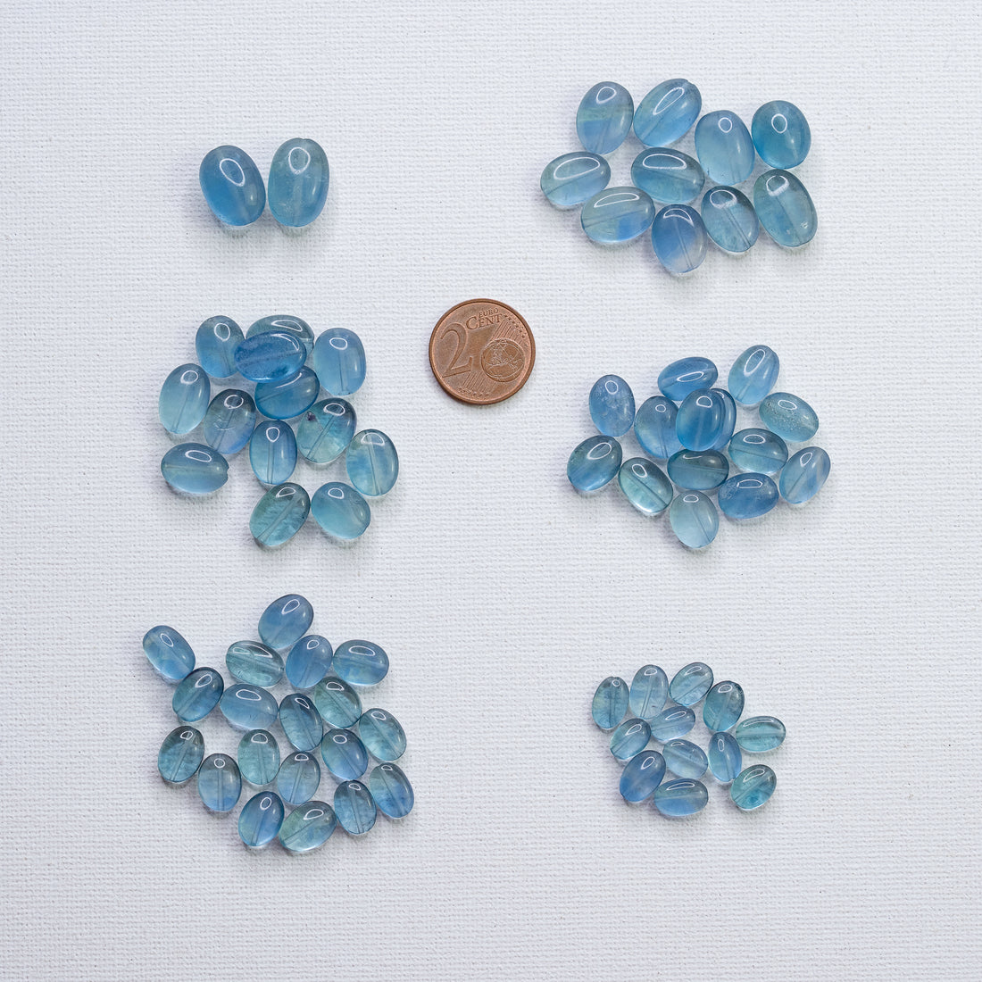 Perles ovales lisses de Fluorite bleue de 8,5 à 15,5 mm ( lot de 2 perles )