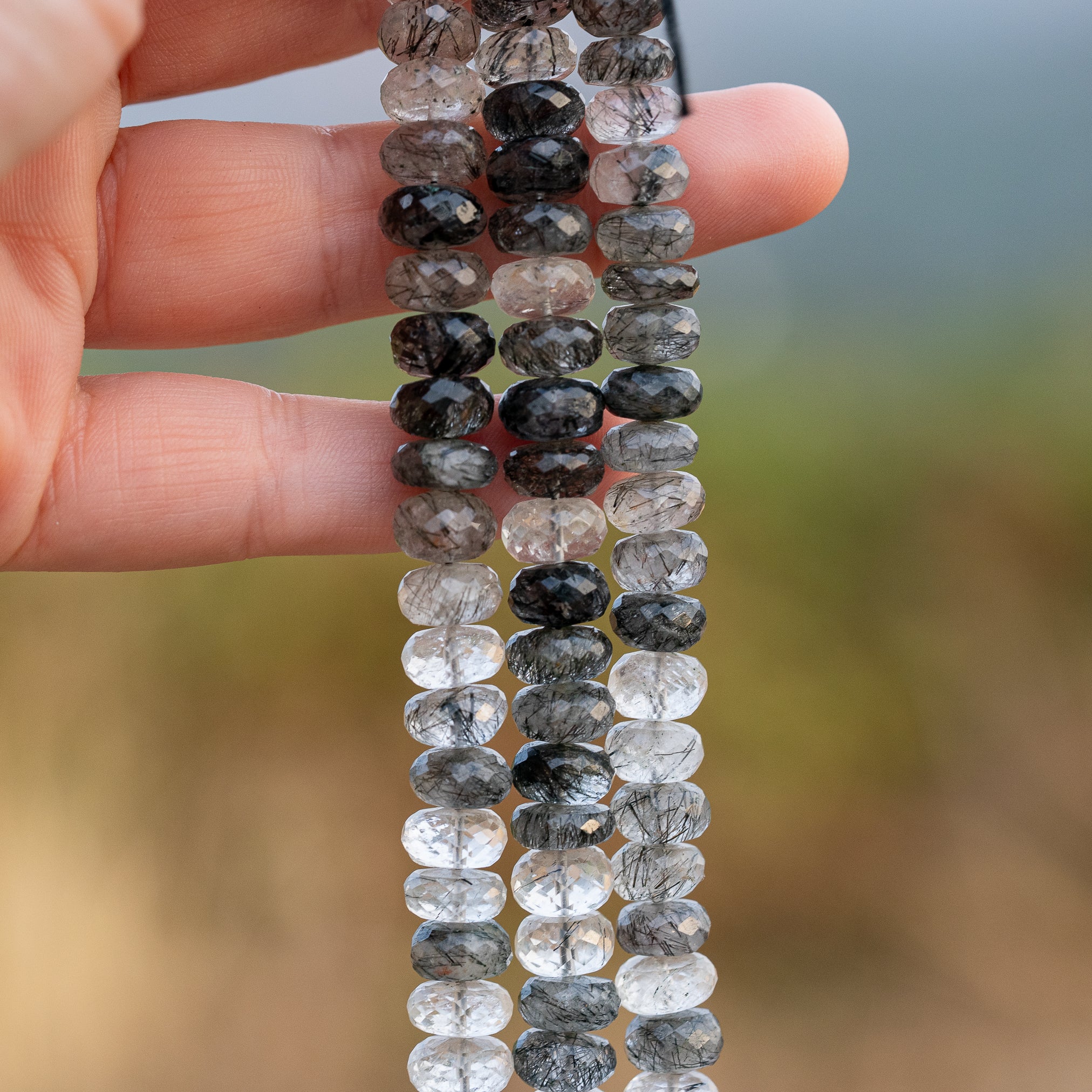 Perles rondelles facettes de Quartz Tourmaliné de env 9,3 mm ( lot de 2 perles )