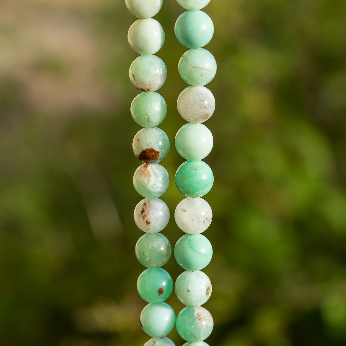 Perles rondes lisses de Chrysoprase de 10 mm ( 1/2 rang de env 20 perles )