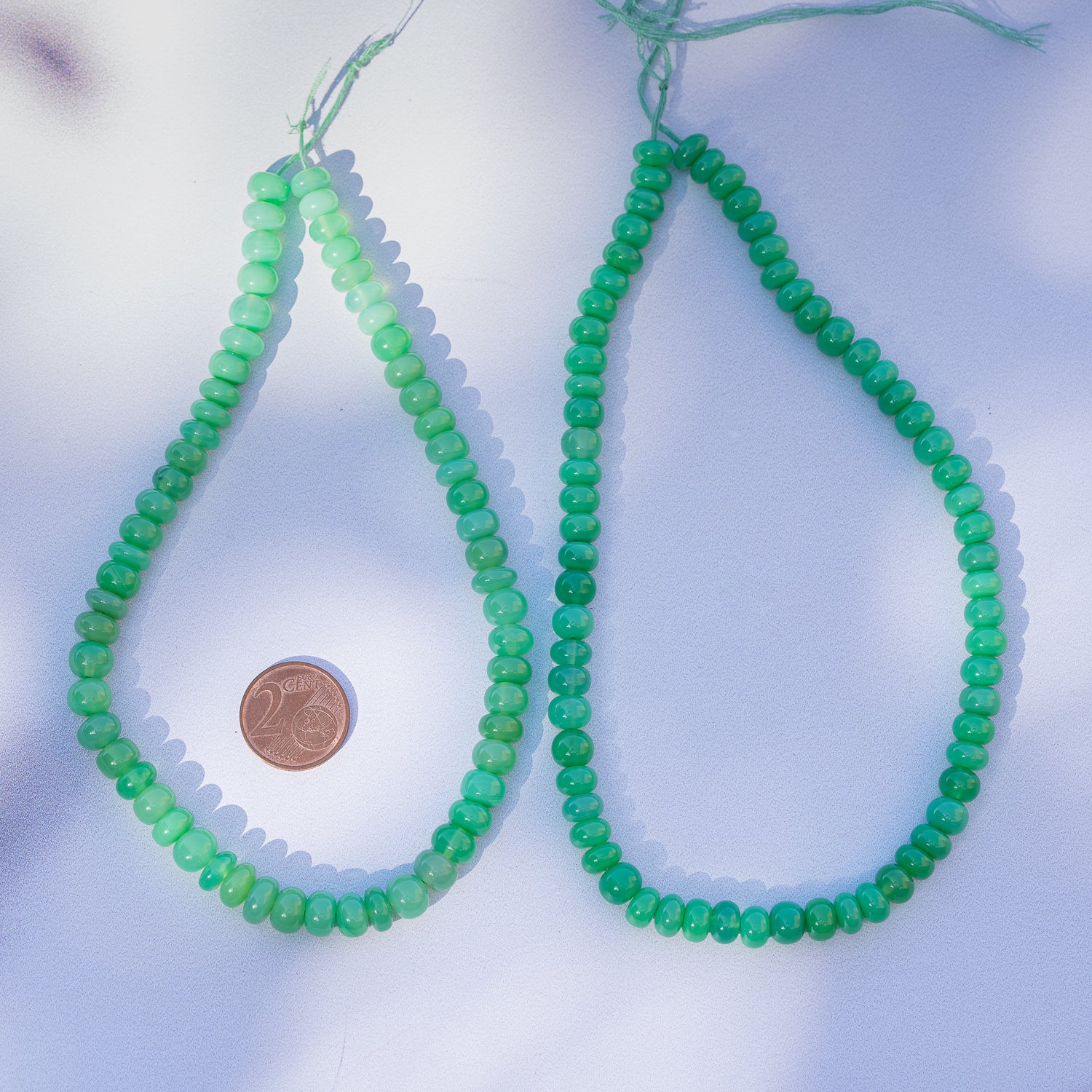 Perles rondelles lisses AA de Chrysoprase de 7/8 mm ( fil de 30 ou 33 cm de long )