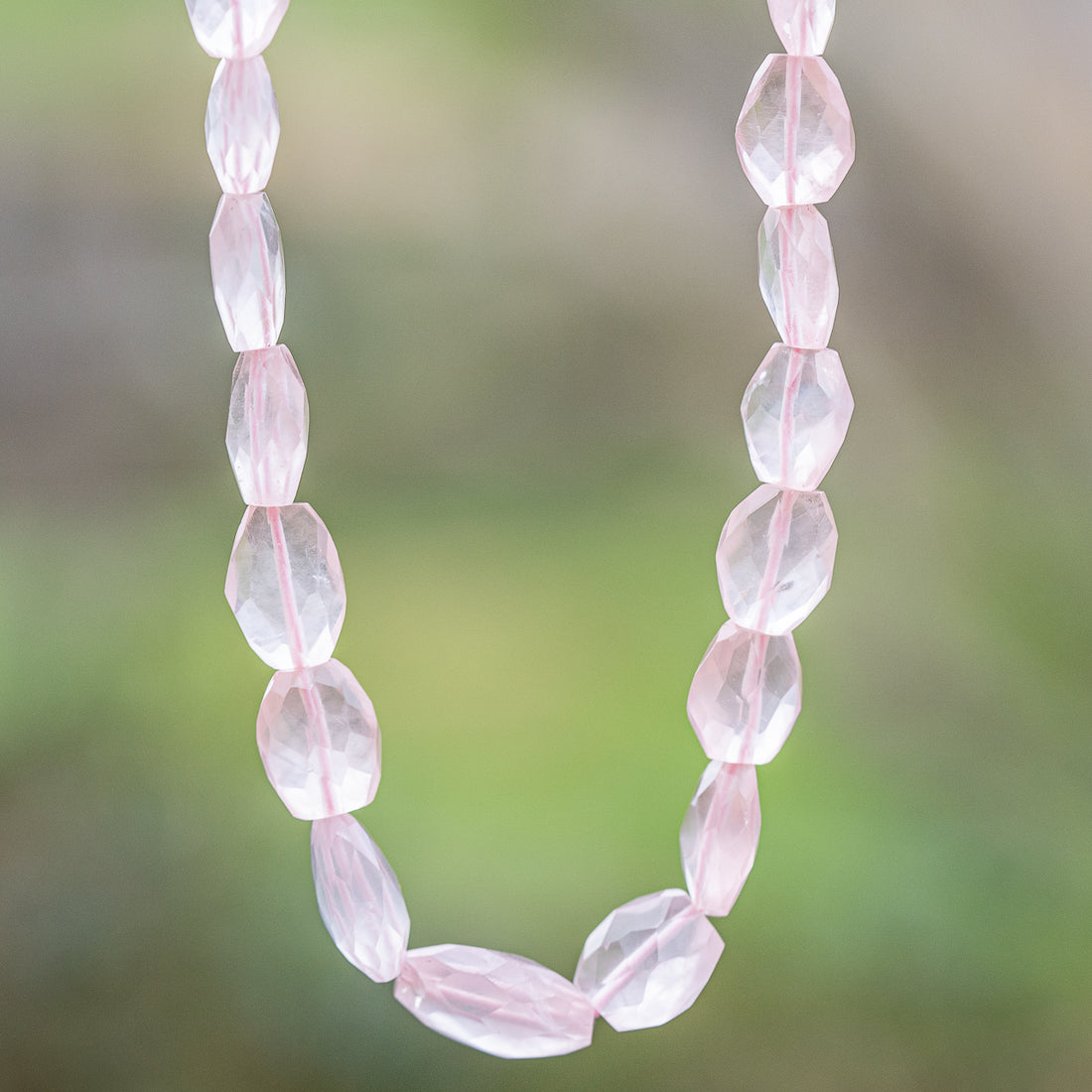 Perles pépites facettes de Quartz rose de 12 à 21 mm ( lot de perles ou fil complet )