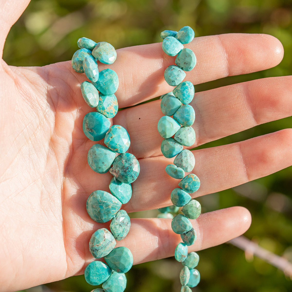 Perles gouttes facettes de Turquoise Arizona de 7 à 13 mm ( à l&