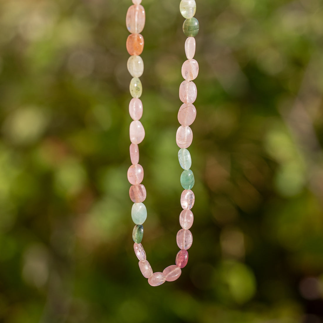 Fil de 34/36 cm de perles ovales plates lisses de Tourmaline pastel de 6/7 mm
