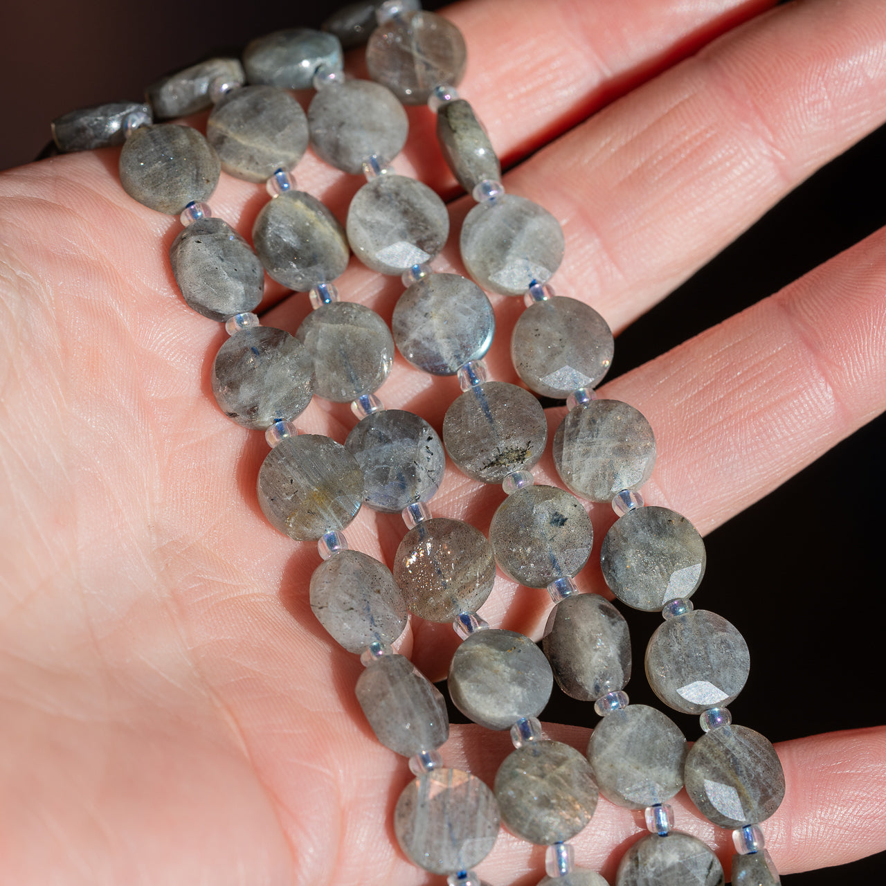 Perles rondes plates facettes de Labradorite de 9,5/10 mm ( lot de 6 perles )