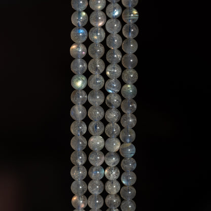 Perles rondes lisses de Labradorite de 6,5 mm ( rang de env 60 perles )