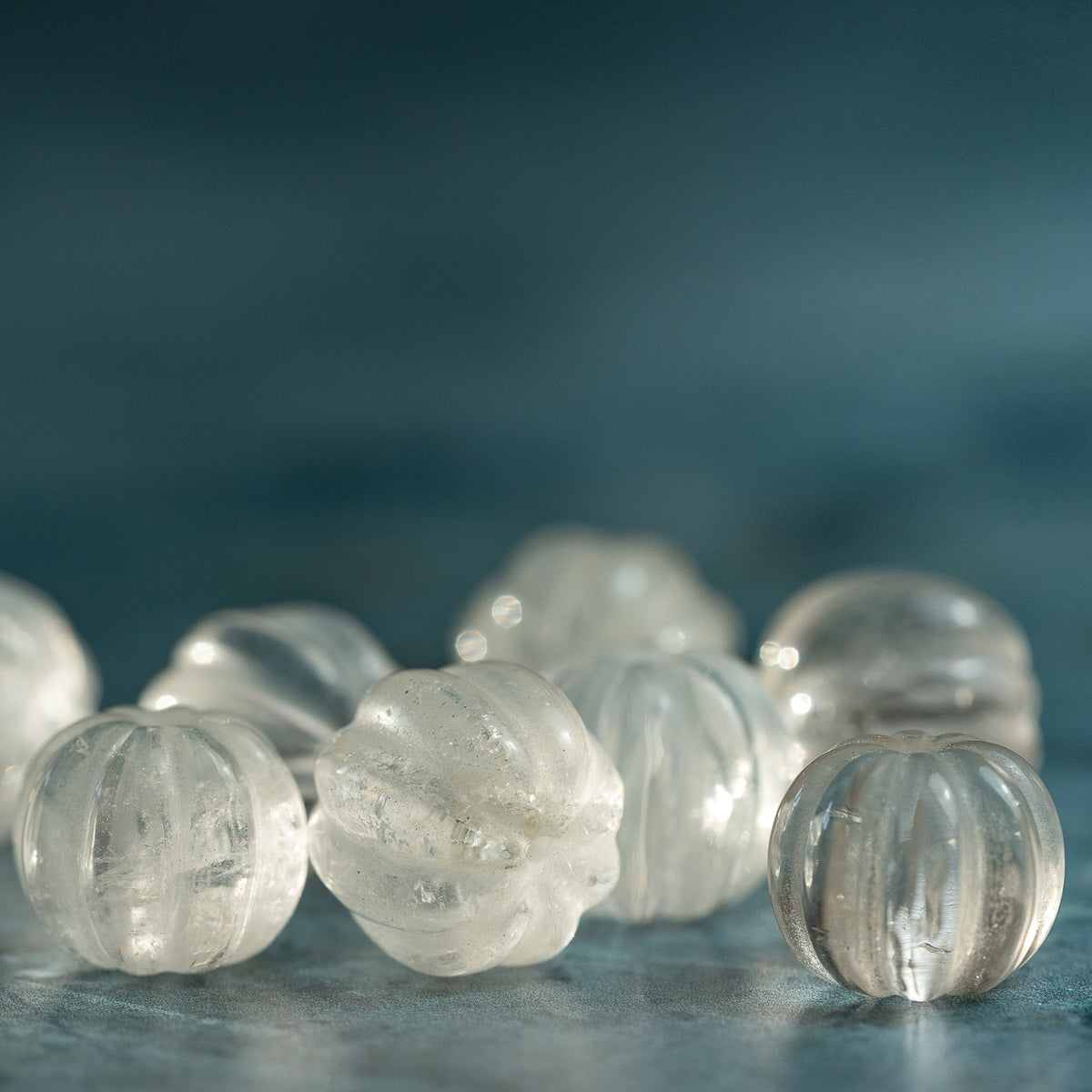 Perles sculptées citrouilles en cristal de roche de 11 à 14 mm ( à l&