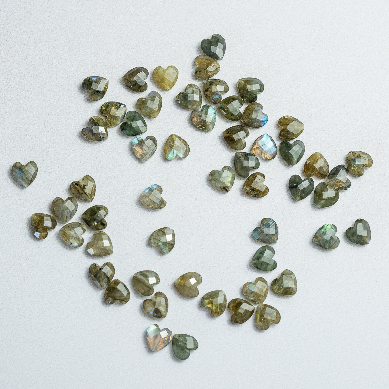 Perles ♡ facettes de Labradorite de 8 mm ( lot de 4 perles )