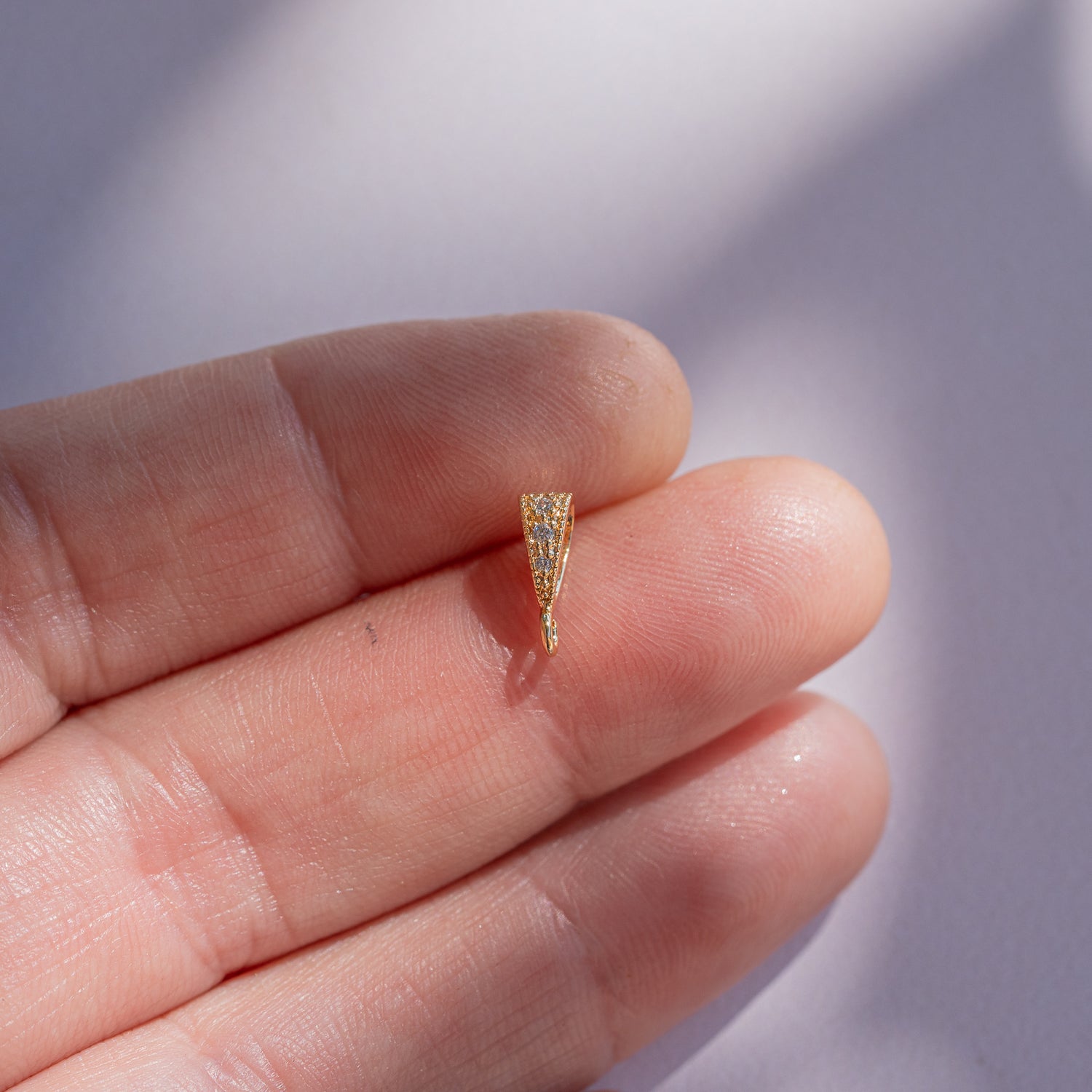 Bélières/attaches en laiton plaqué or 18k et zirconium de 9,5 mm ( à l&