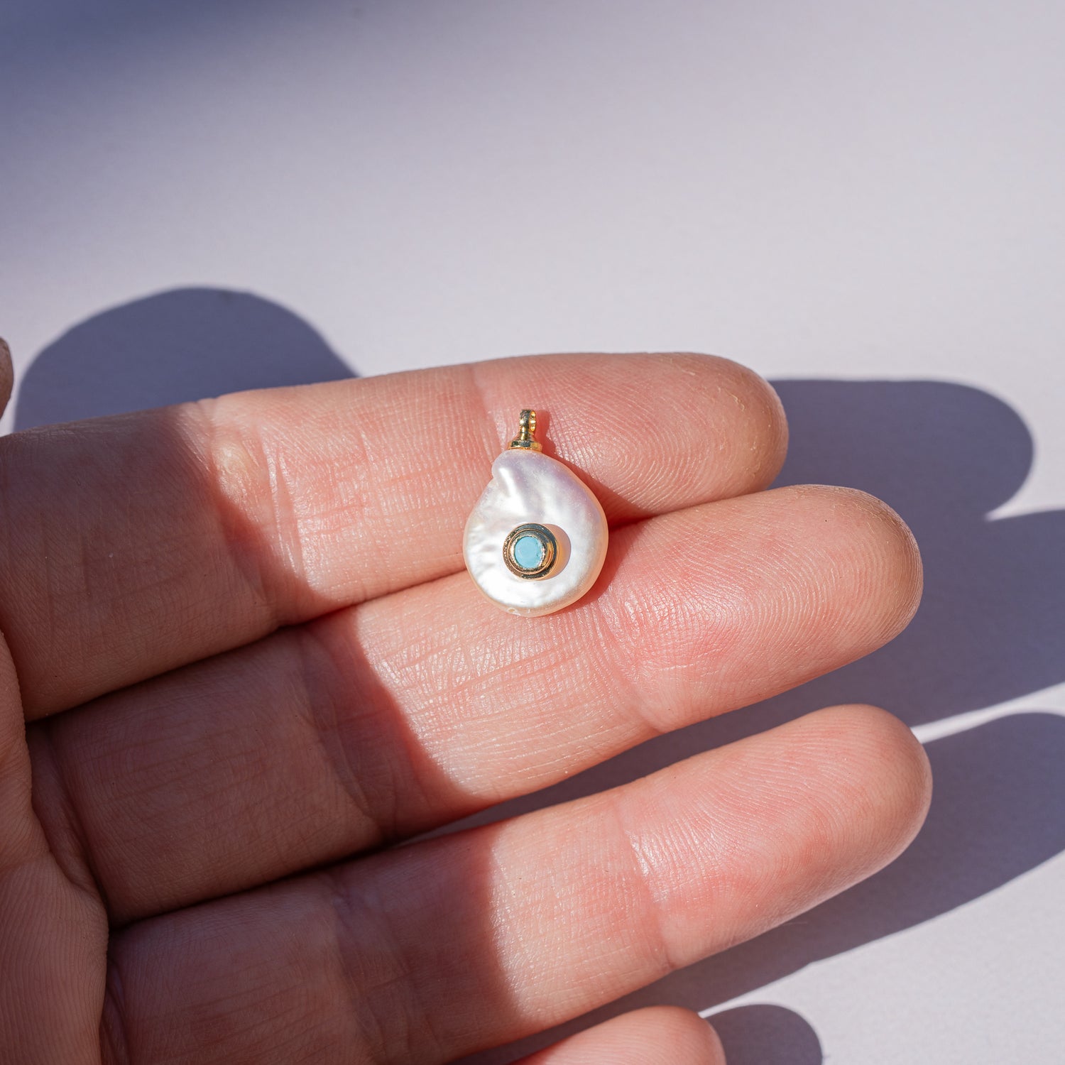 Pendentifs en laiton plaqué or 18k, perles d&