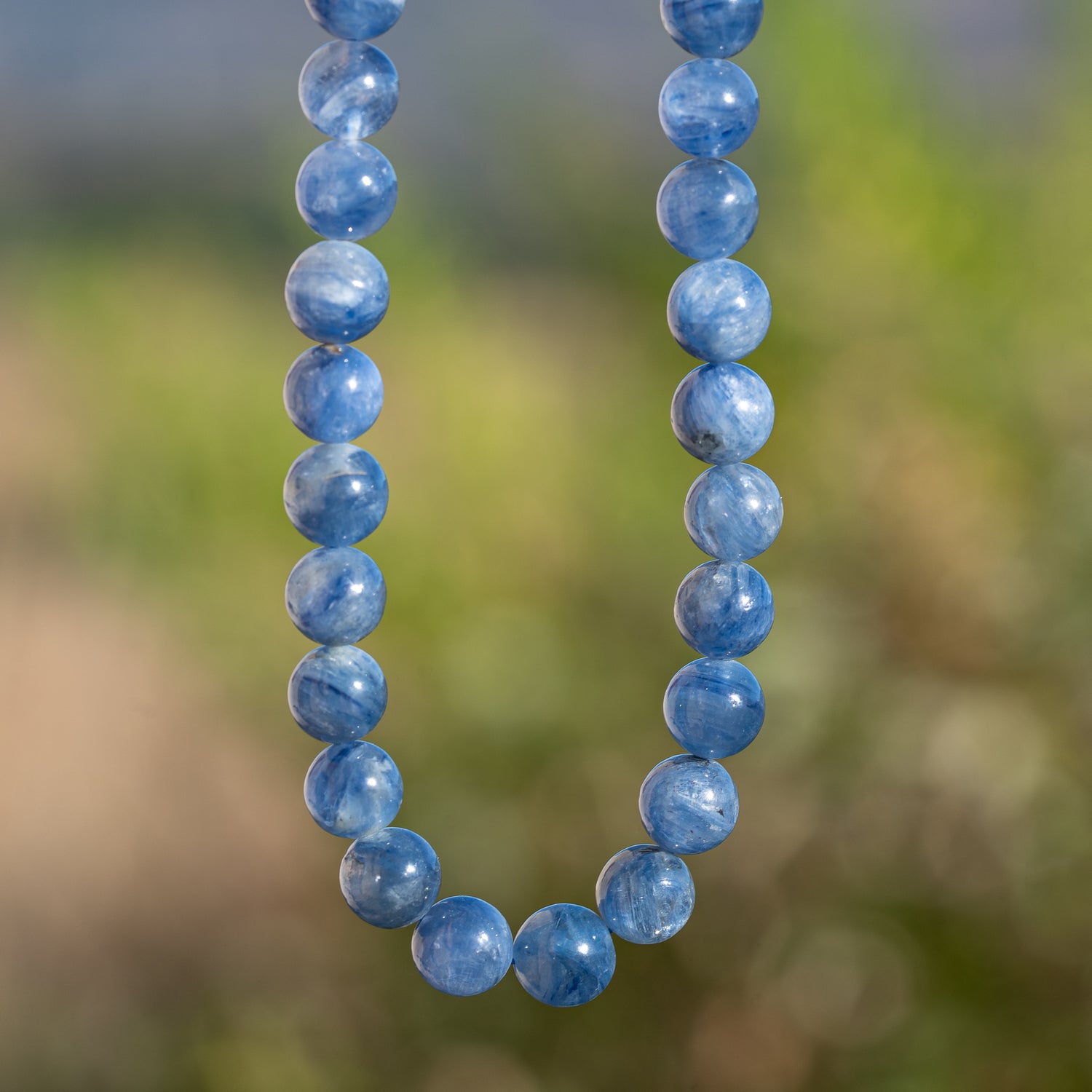 Perles rondes lisses de Cyanite bleue de 8,5 mm ( lot de 2 perles )