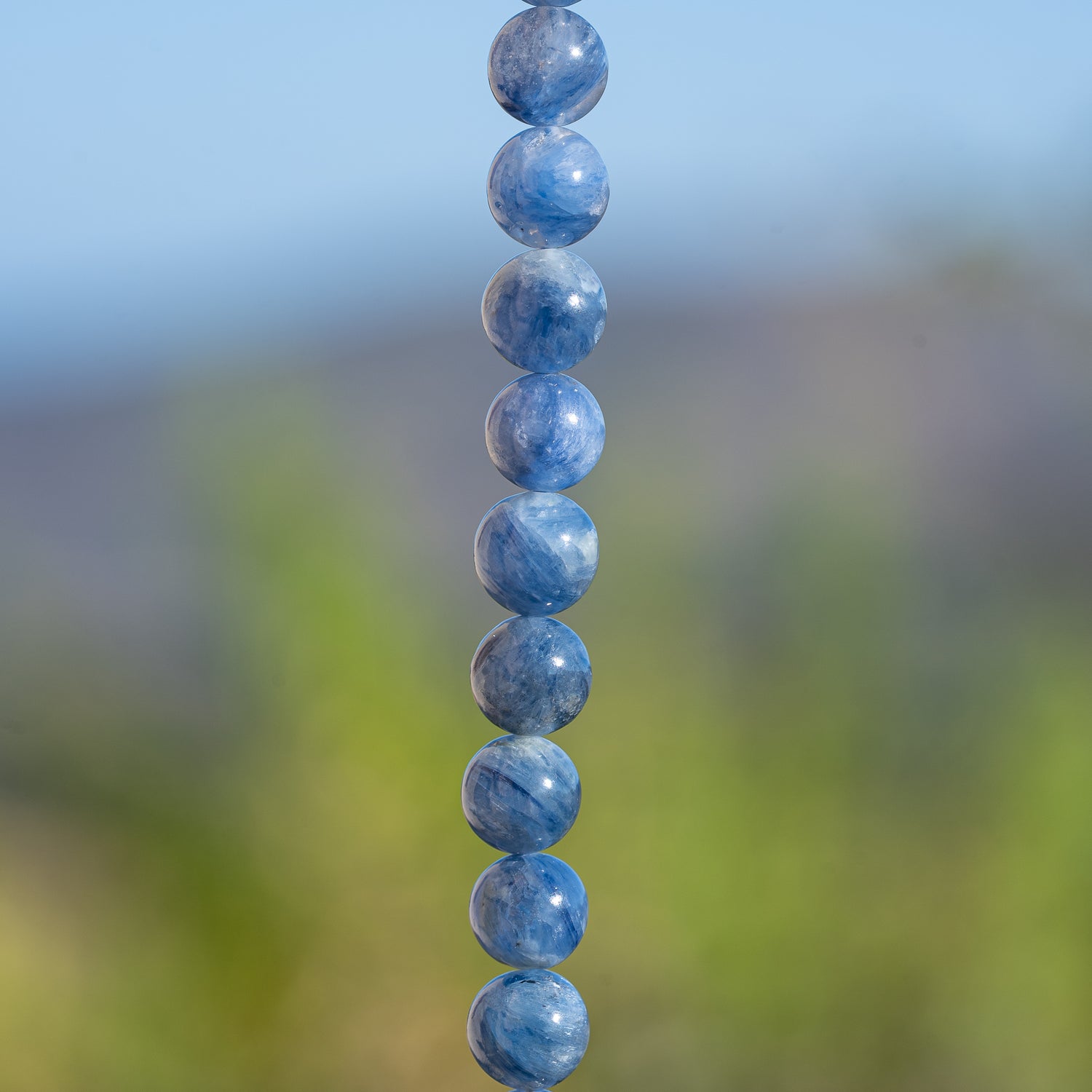 Perles rondes lisses de Cyanite bleue de 8,5 mm ( lot de 2 perles )