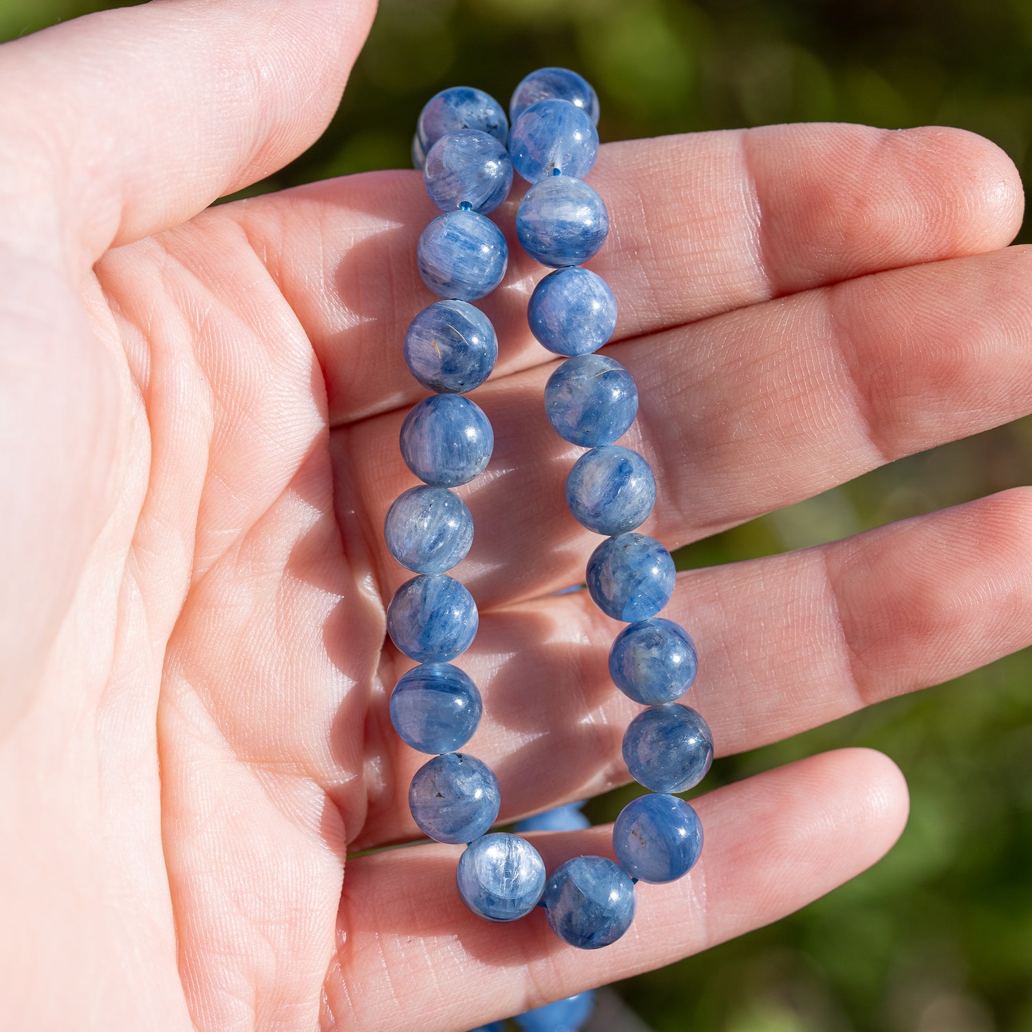 Perles rondes lisses de Cyanite bleue de 8,5 mm ( lot de 2 perles )