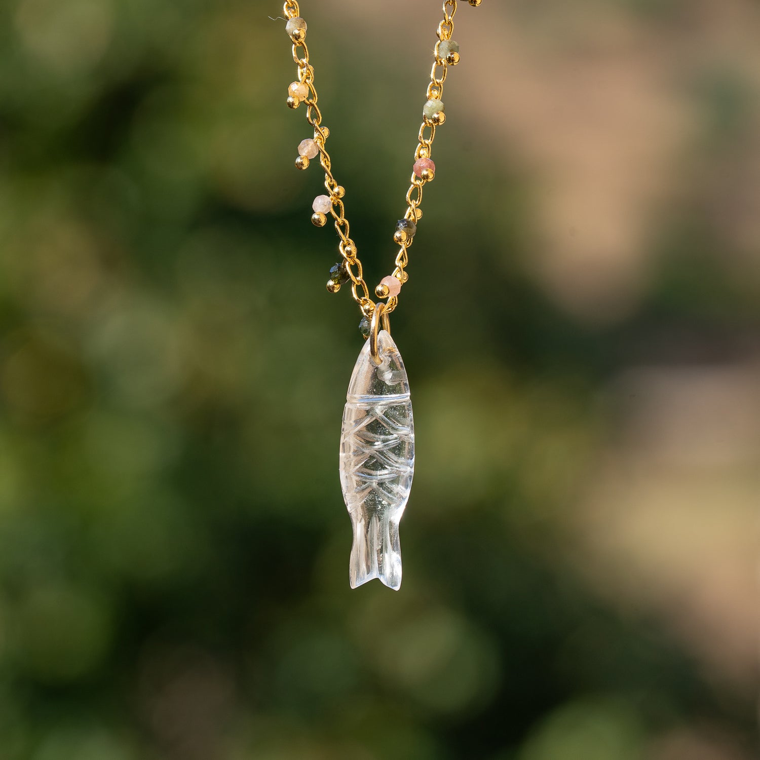 Les &quot; Nidhih &quot; poissons en Cristal de roche de 26 mm avec anneau en inox plaqué or