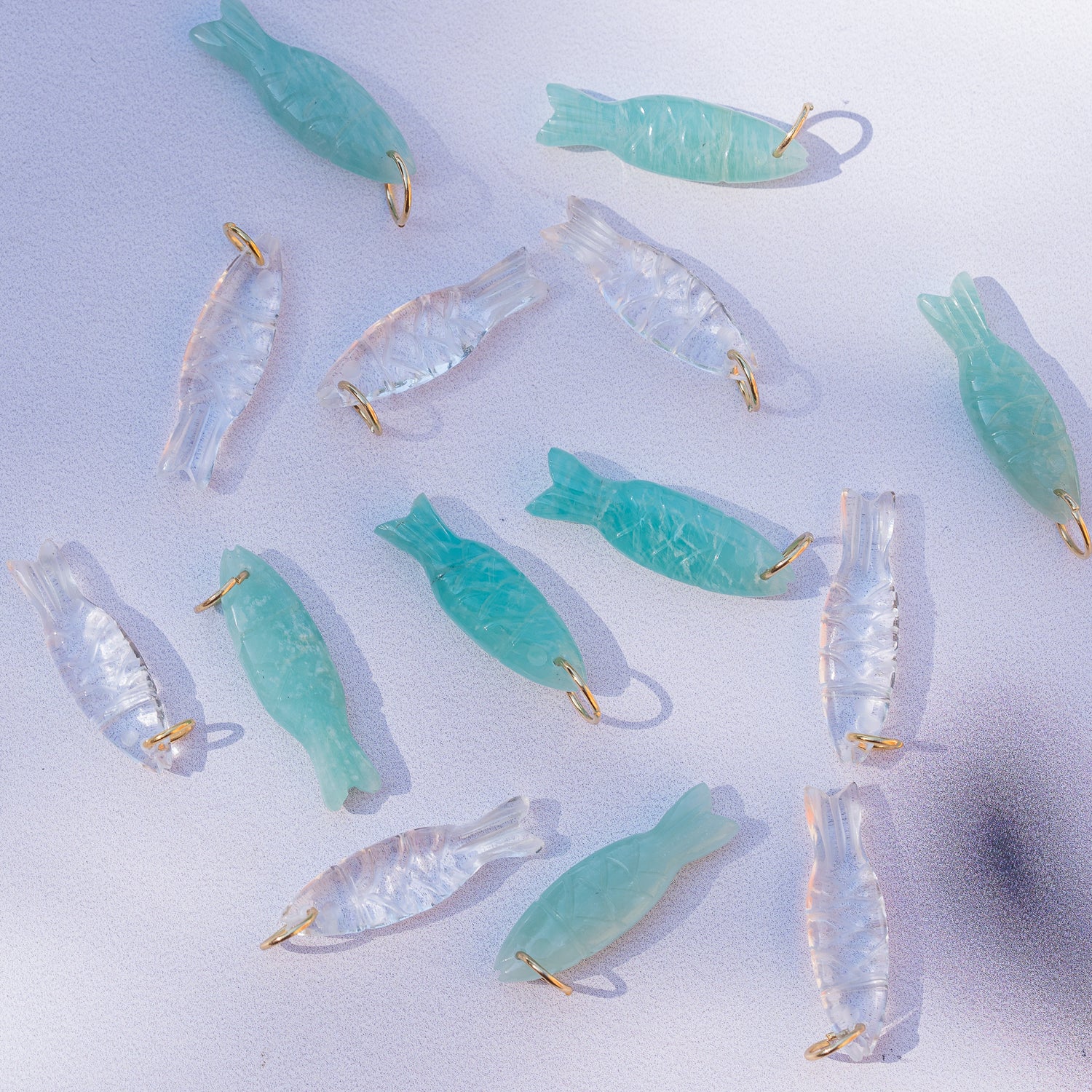 Les &quot; Nidhih &quot; poissons en Cristal de roche de 26 mm avec anneau en inox plaqué or