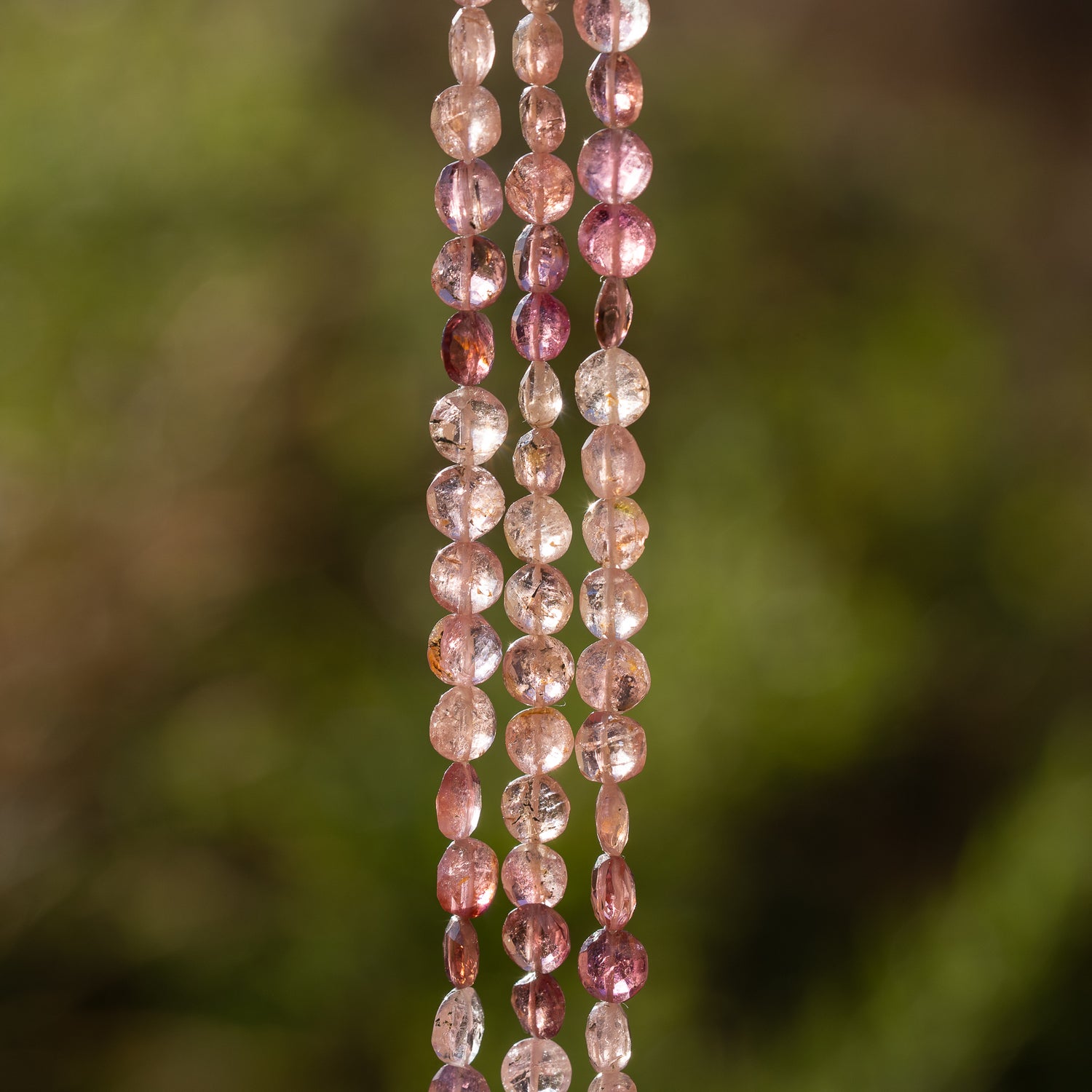 Fil de env 35 cm de perles rondes plates facettes de Tourmaline rose de env 5,5 à 6,5 mm