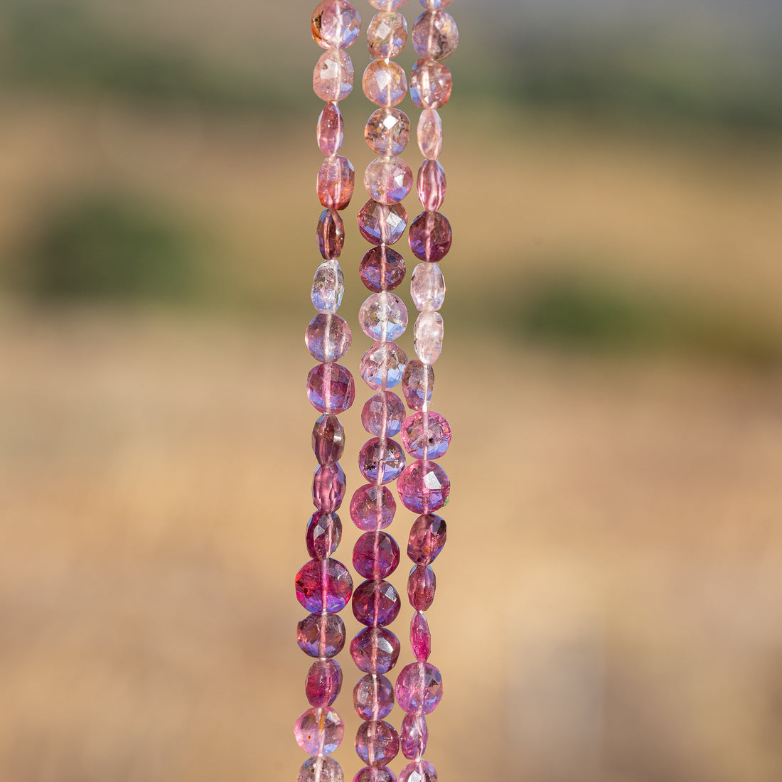 Fil de env 35 cm de perles rondes plates facettes de Tourmaline rose de env 5,5 à 6,5 mm