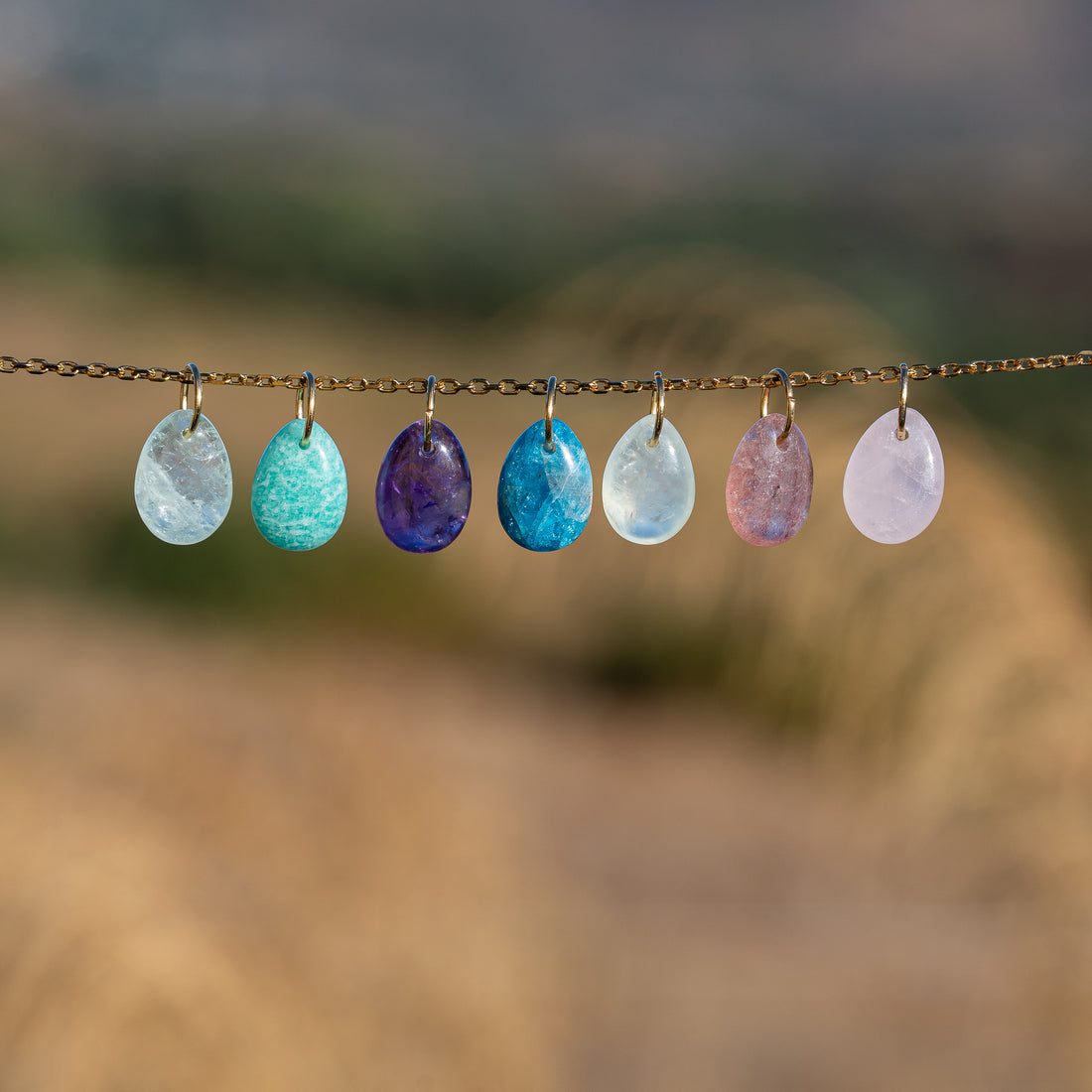 Adorables petits pendentifs goutte 7 pierres au choix de 14 mm ( à l&