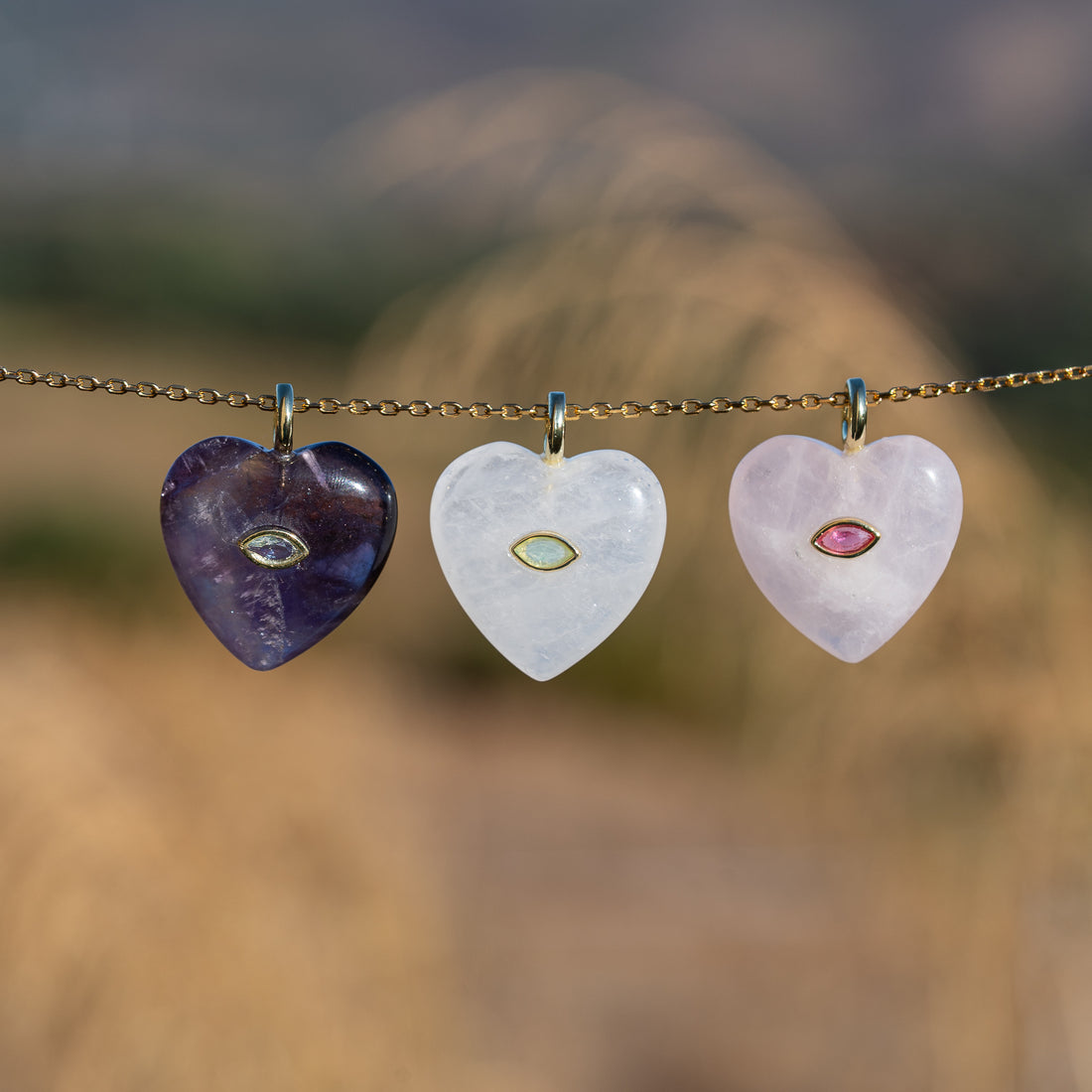 Pendentif coeur en 3 pierres au choix en laiton plaqué or 18k et zirconium de 31 mm ( à l&