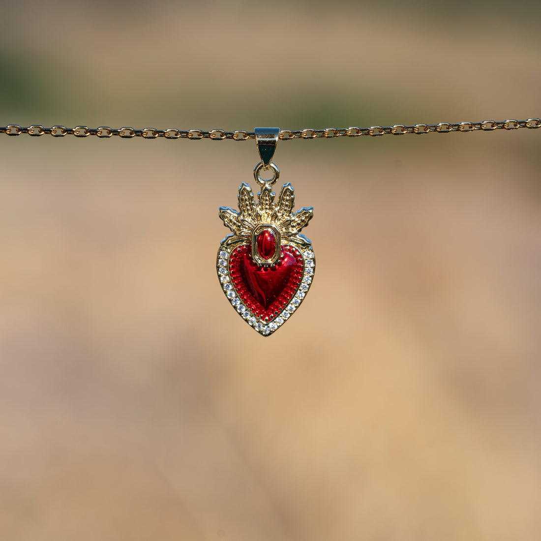 Breloques émailées Ex Voto en laiton plaqué or 18k et zirconium de 25 mm ( à l&
