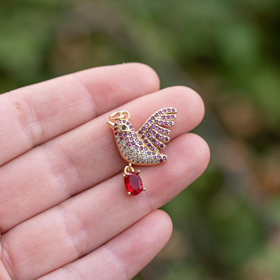 Breloques oiseaux en laiton plaqué or 18k et zirconium colorés de 26 mm ( à l&