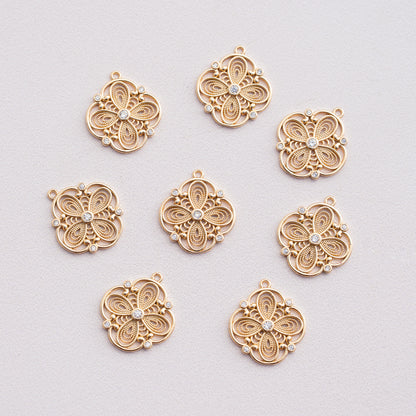 Breloques fleurs filigranées en laiton plaqué or 18k et zirconium de 17 mm ( à l&