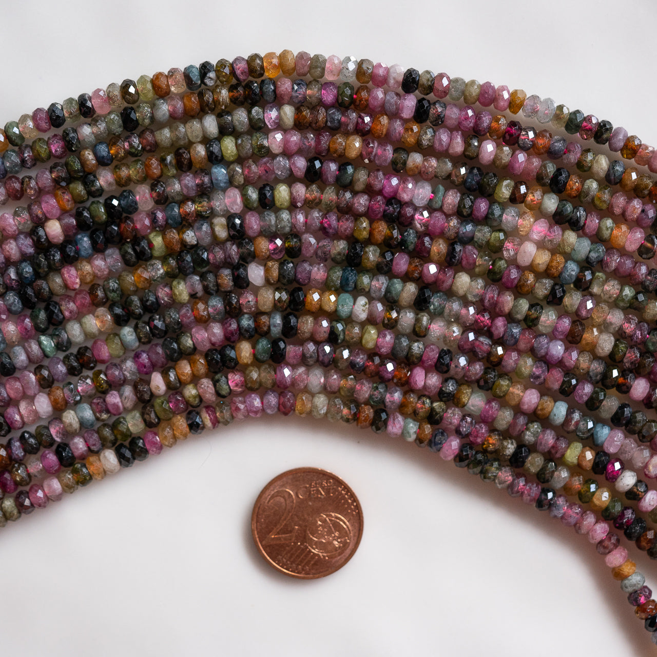 Perles rondelles facettes de Tourmaline AA de 4,5 x 2 mm ( rang env 165 perles )