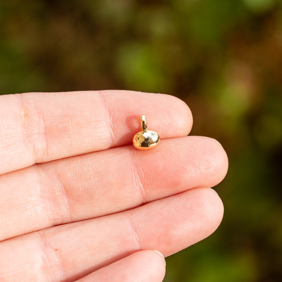 Petites breloques ovales en laiton plaqué or 18k de 9 mm ( à l&