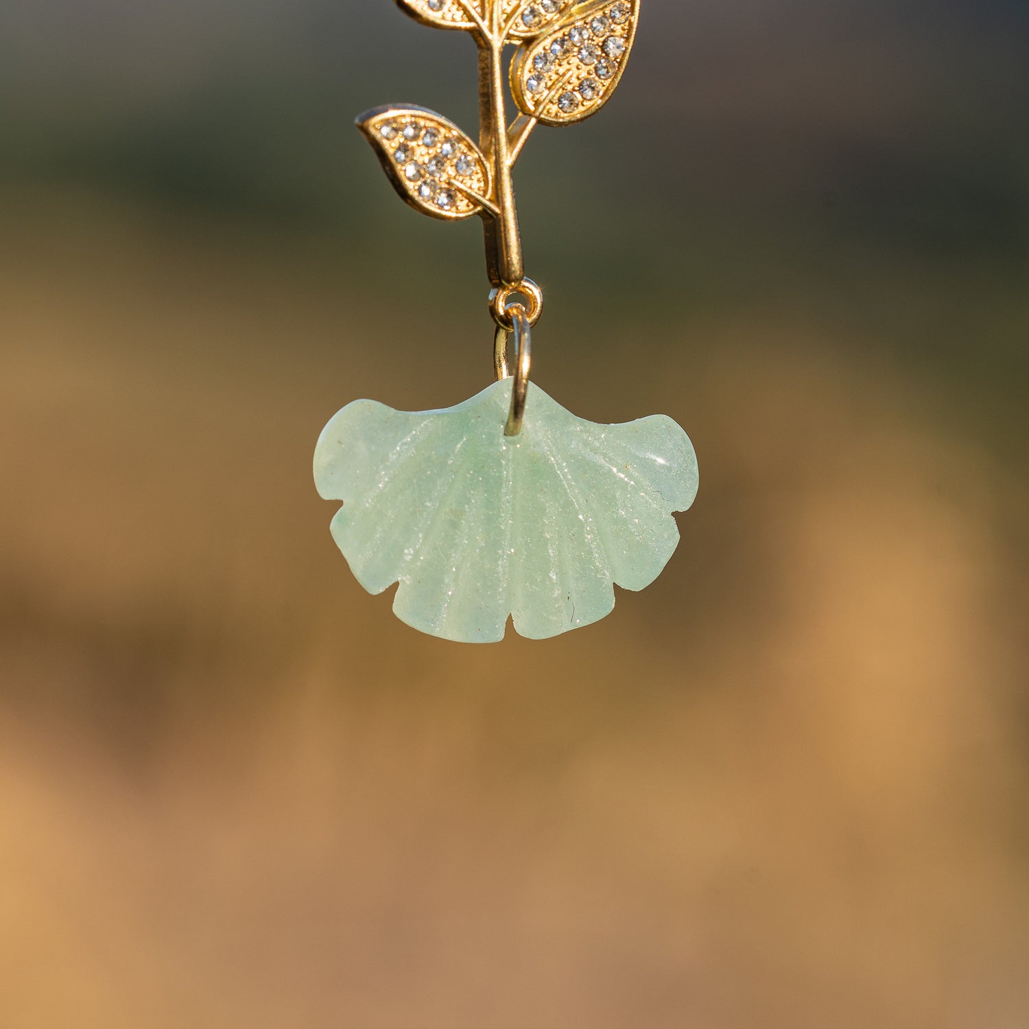 Pendentif feuille de Ginkgo en Aventurine verte de 15 x 20 mm ( à l&