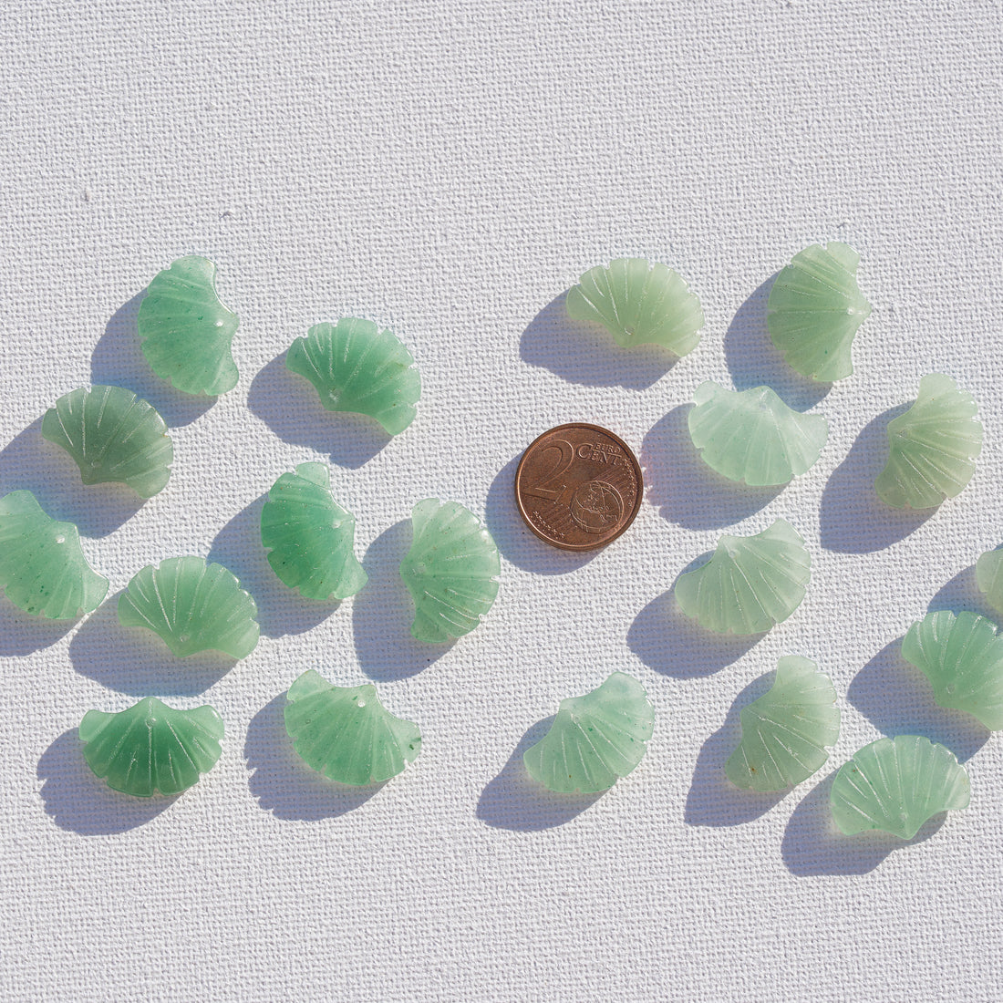Pendentif feuille de Ginkgo en Aventurine verte de 15 x 20 mm ( à l&
