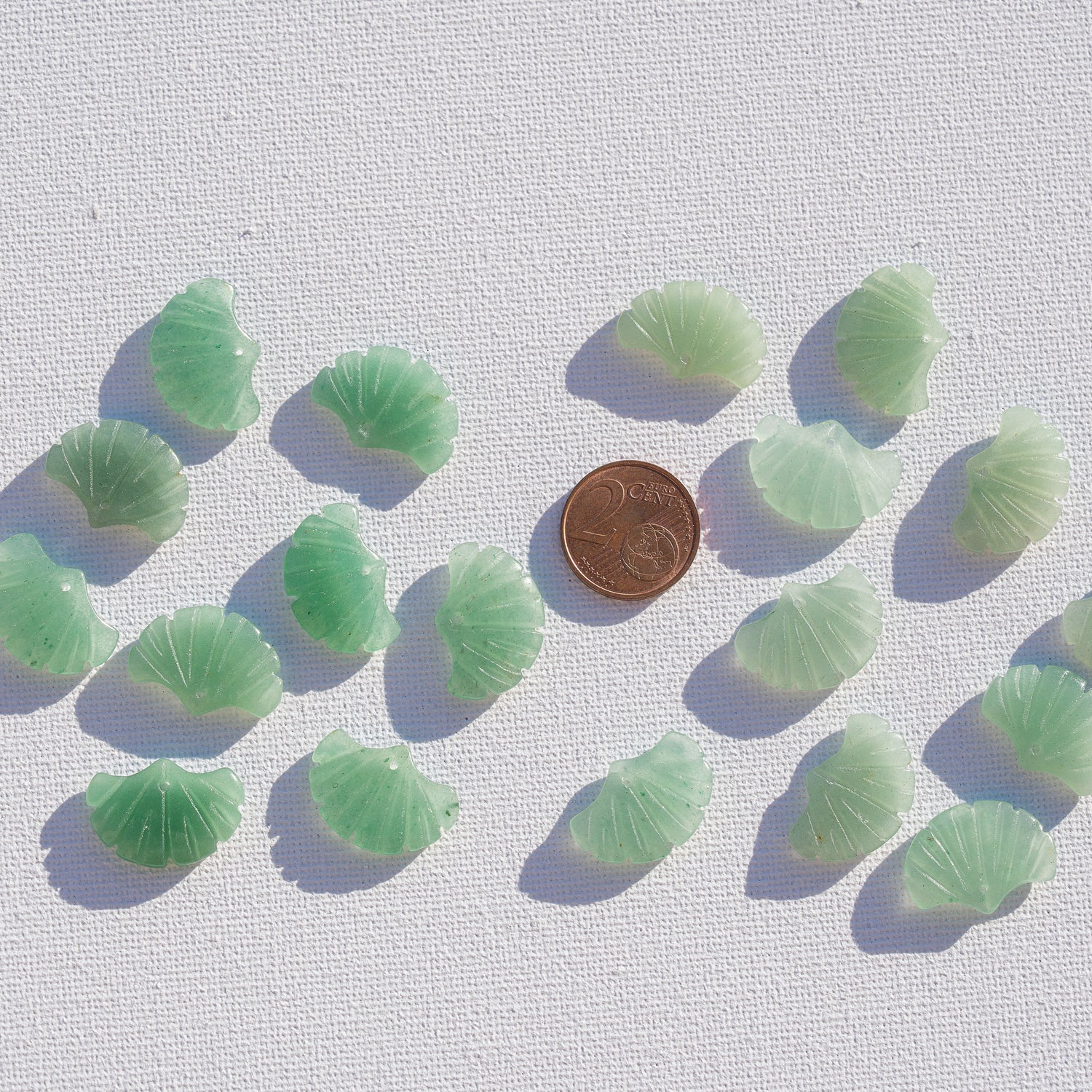 Pendentif feuille de Ginkgo en Aventurine verte de 15 x 20 mm ( à l&