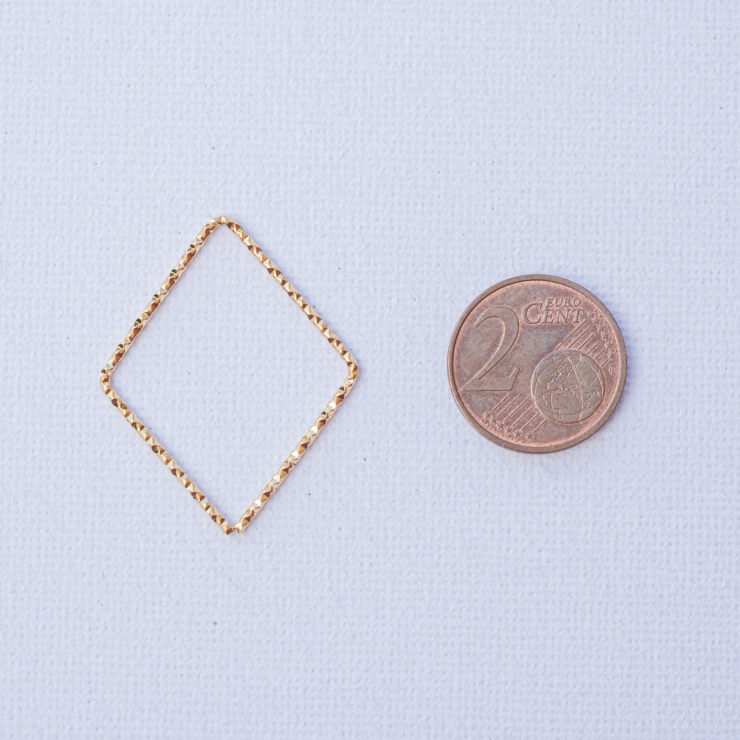 Anneaux connecteurs diamantés losanges en inox plaqué or 18k de 34 mm ( à l&