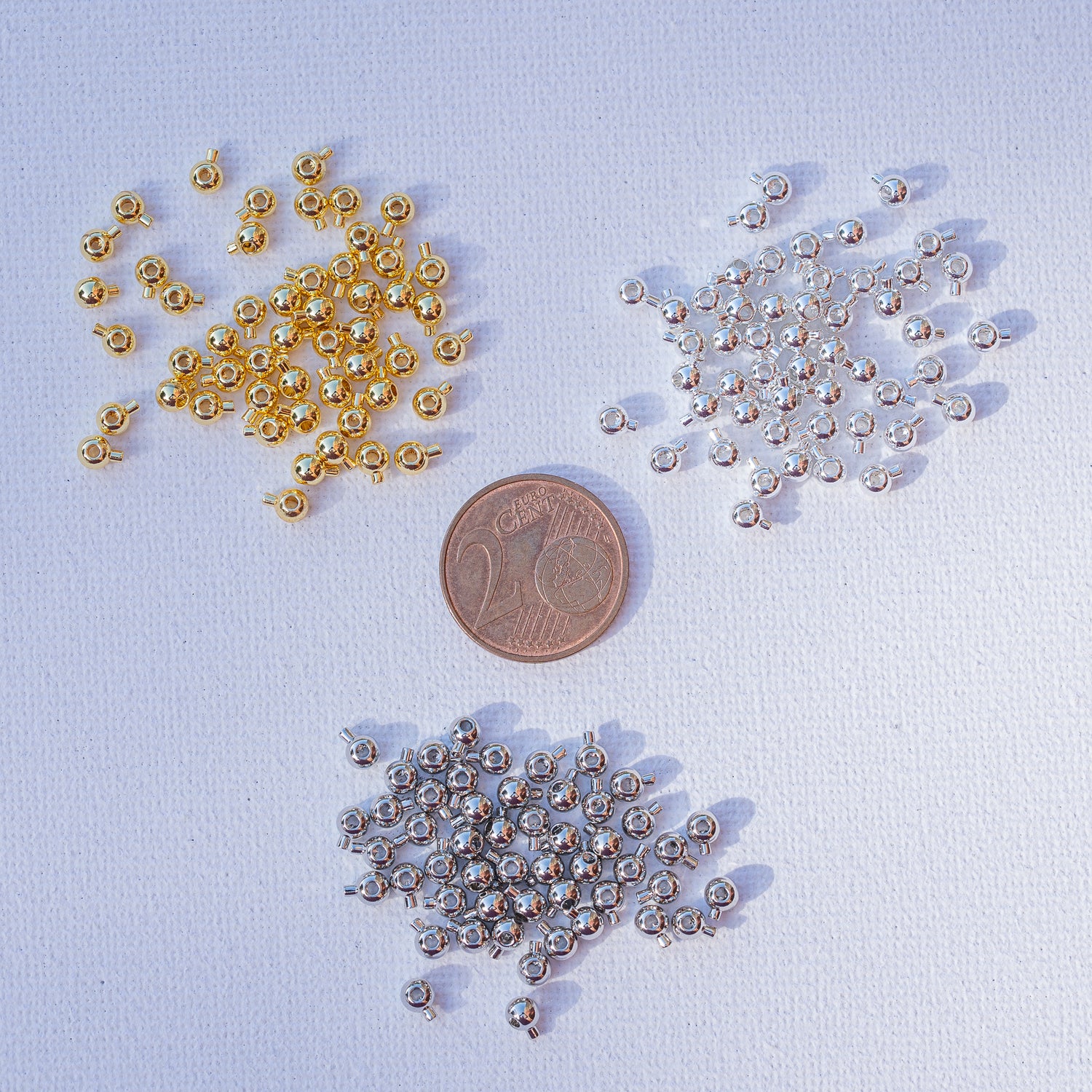 Perles à écraser rondes 2 en 1 bijoux sur câble laiton plaqué or ou platine de 3 mm ( lot de 4 )