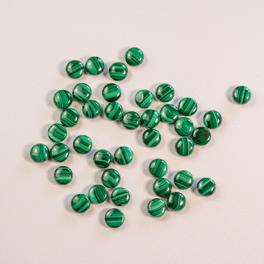 Perles rondes plates de Malachite de 10 x 4 mm ( lot de 2 )