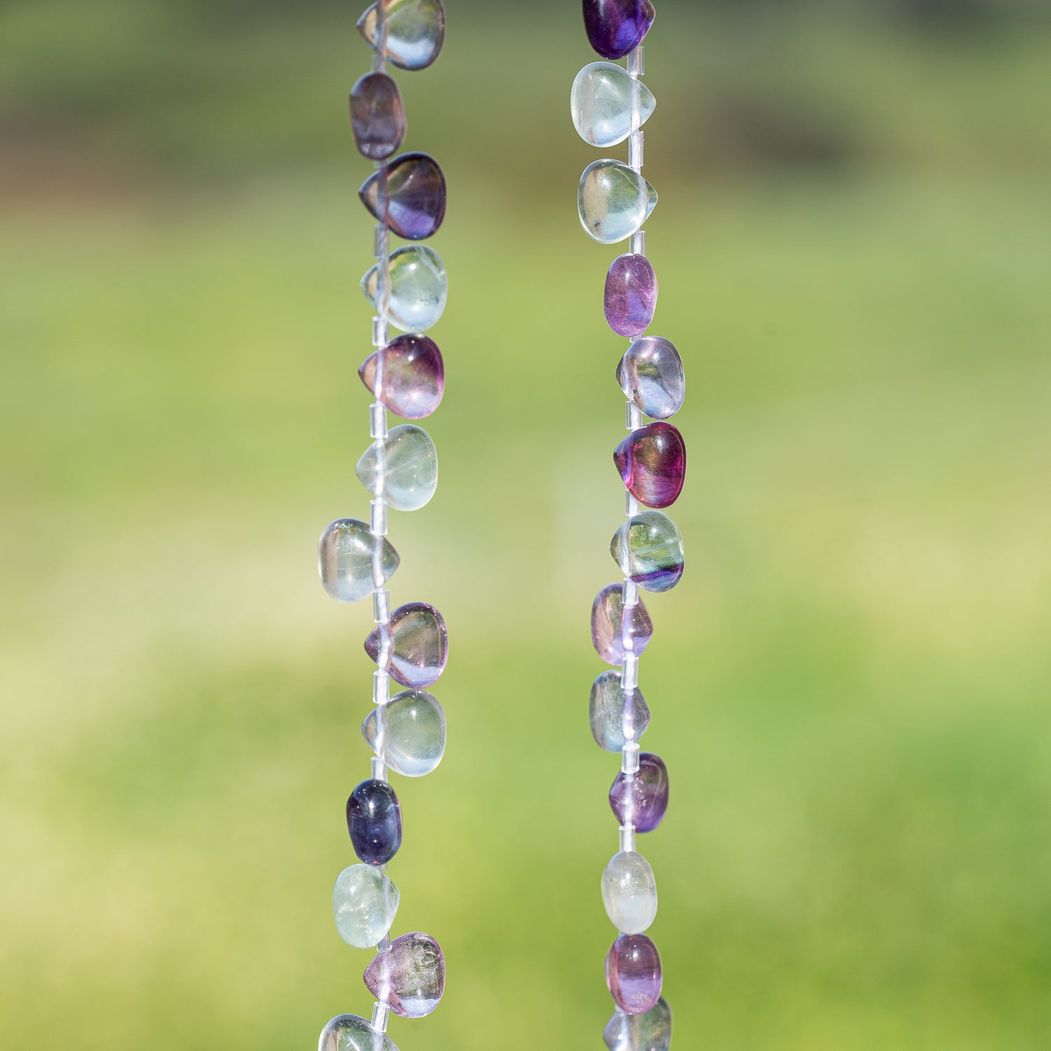 Perles gouttes lisses de Fluorite multicolore de 8,5 mm ( rang de 25 perles )