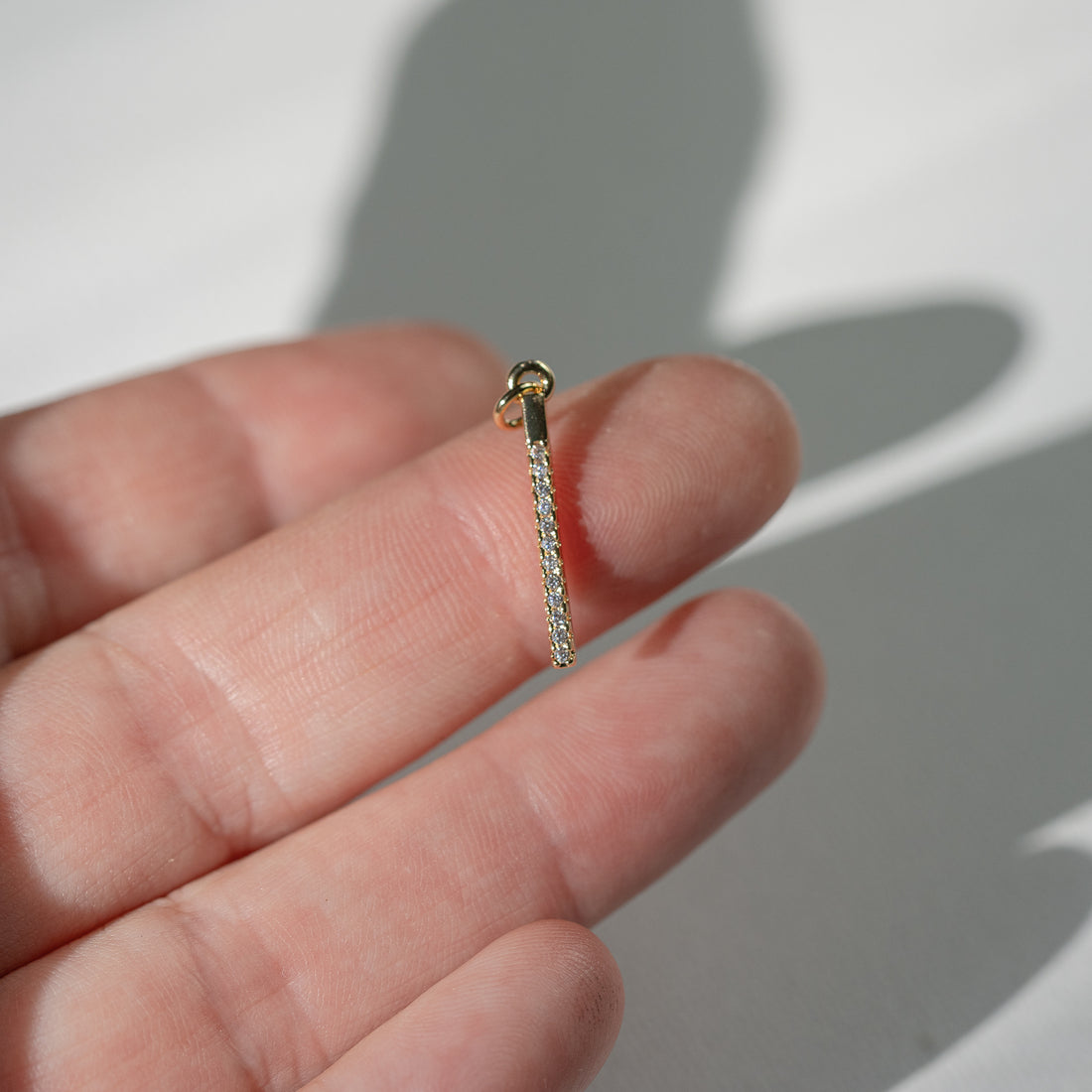 Breloques pampilles barres en laiton plaqué or 18k et zirconium de 21 mm ( à l&
