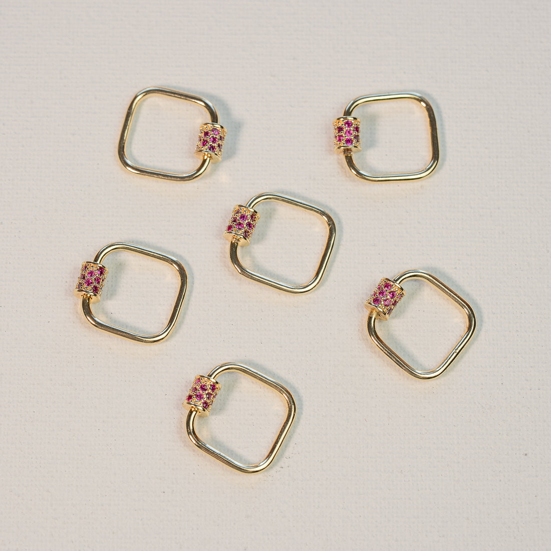 Fermoir mousqueton à vis carré en laiton plaqué or 18k et zirconium rose de 20 mm ( à l&