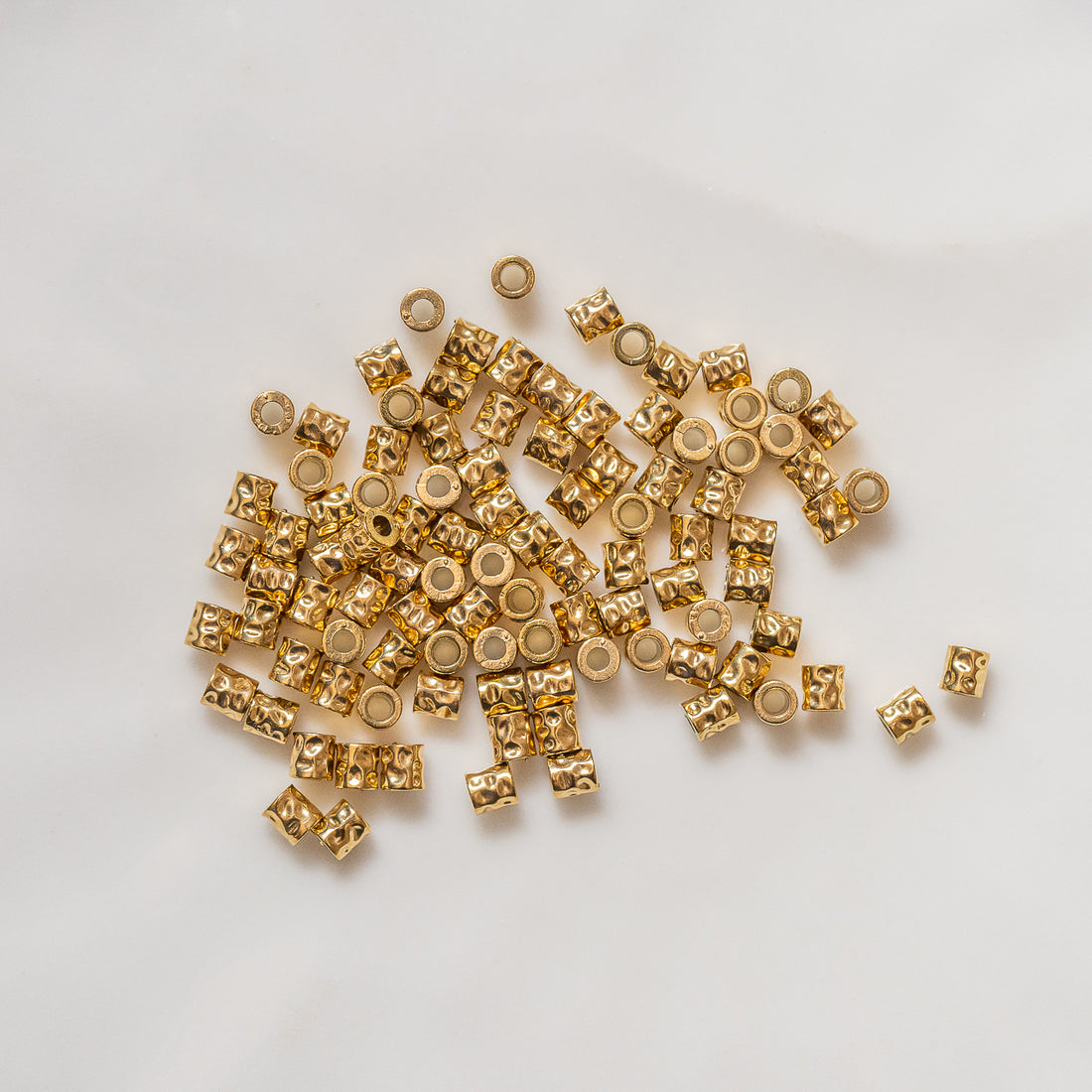 Perles colonnes en acier inoxydable plaqué or de 4 x 4 mm ( lot de 4 )