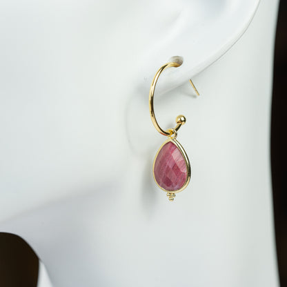 Breloques gouttes facettes en Quartz fraise et laiton doré à l&