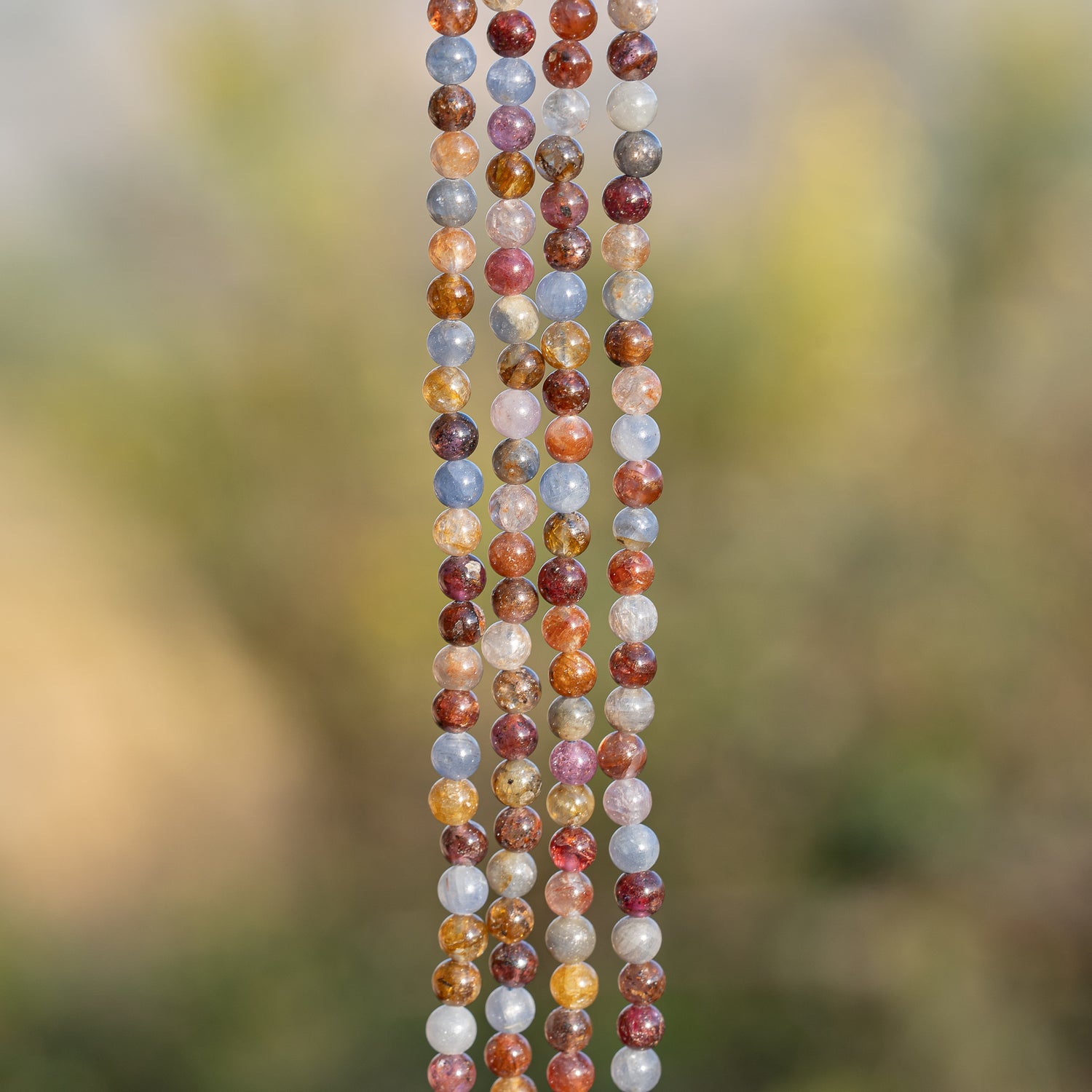 Perles rondes lisses de Saphir multicolore 🍁 de 4,5 mm ( rang de env 94 perles )