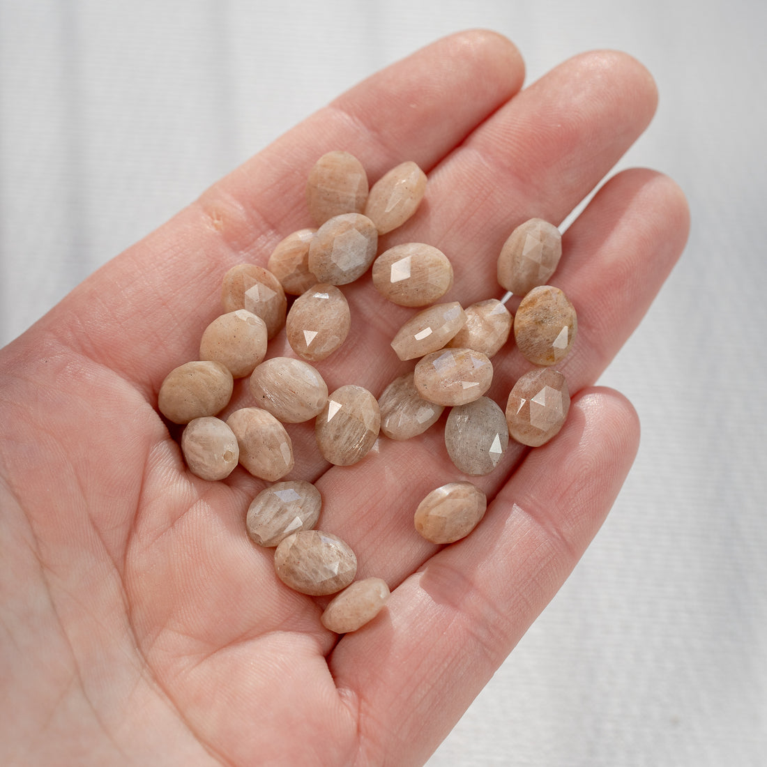 Perles ovales facettes de Pierre de lune rose de 8 mm (à l&