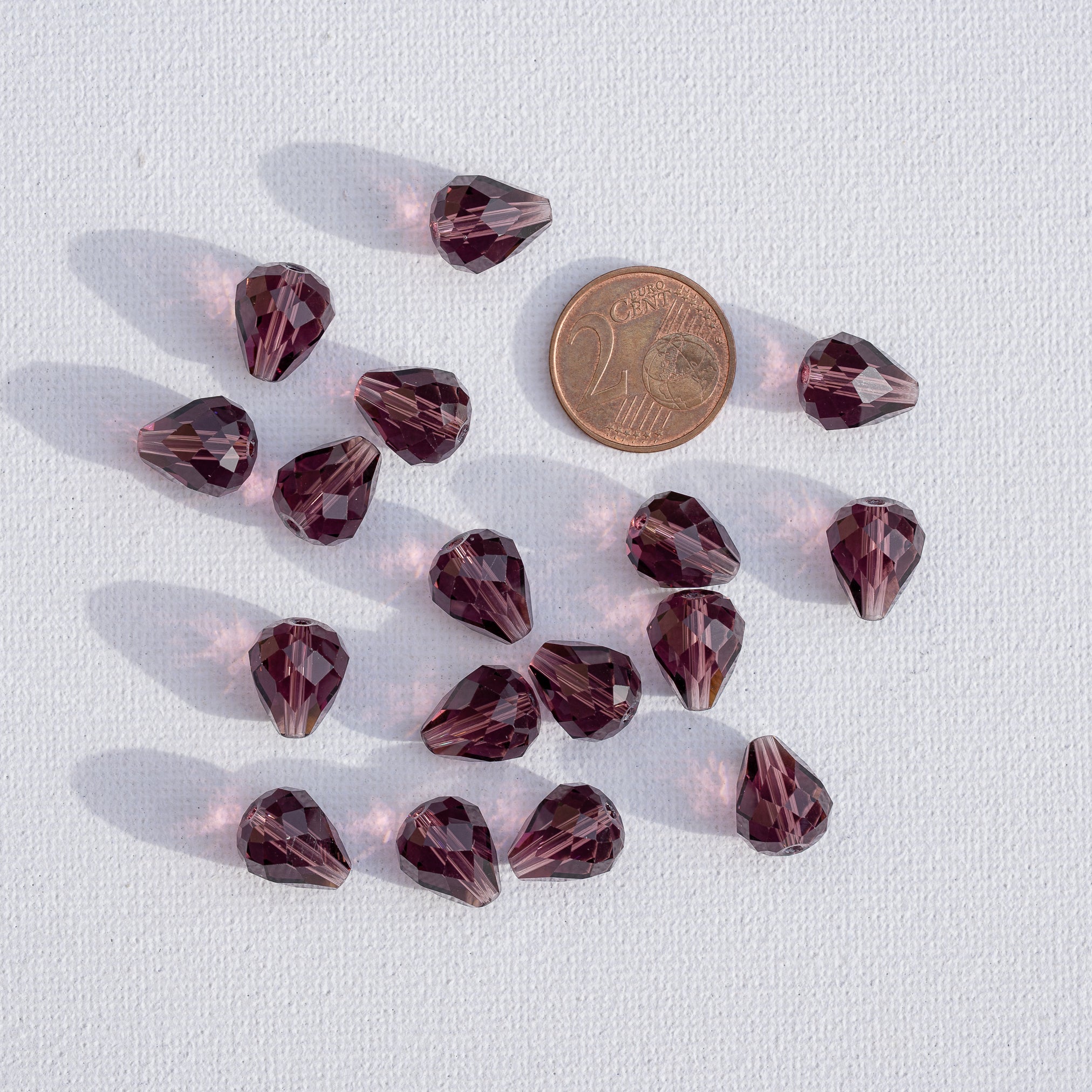 Perles gouttes facettes en verre K9 pourpre de 12 x 9,5 mm ( lot de 2 )